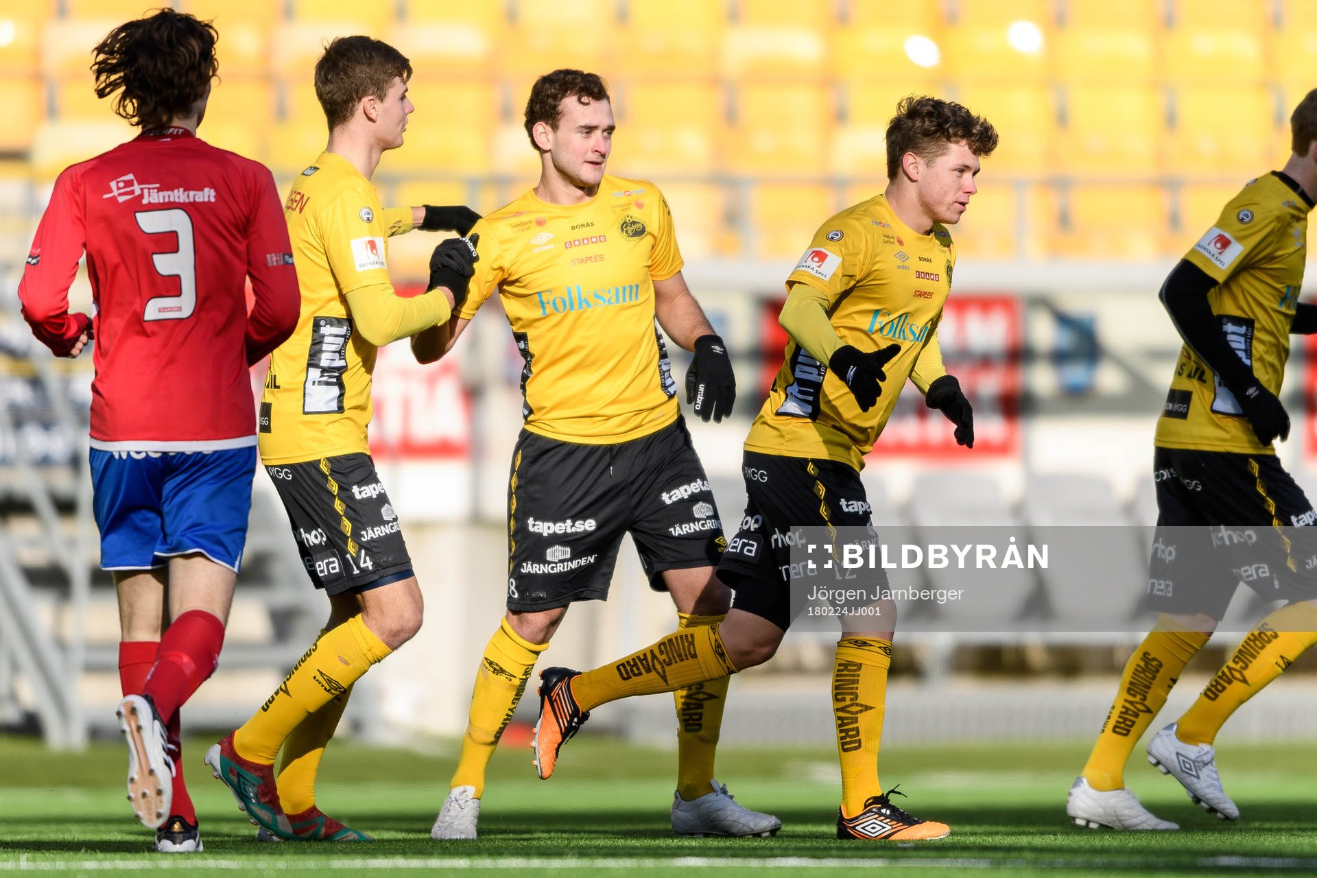 Elfsborgs Adrian Zeka klappas om