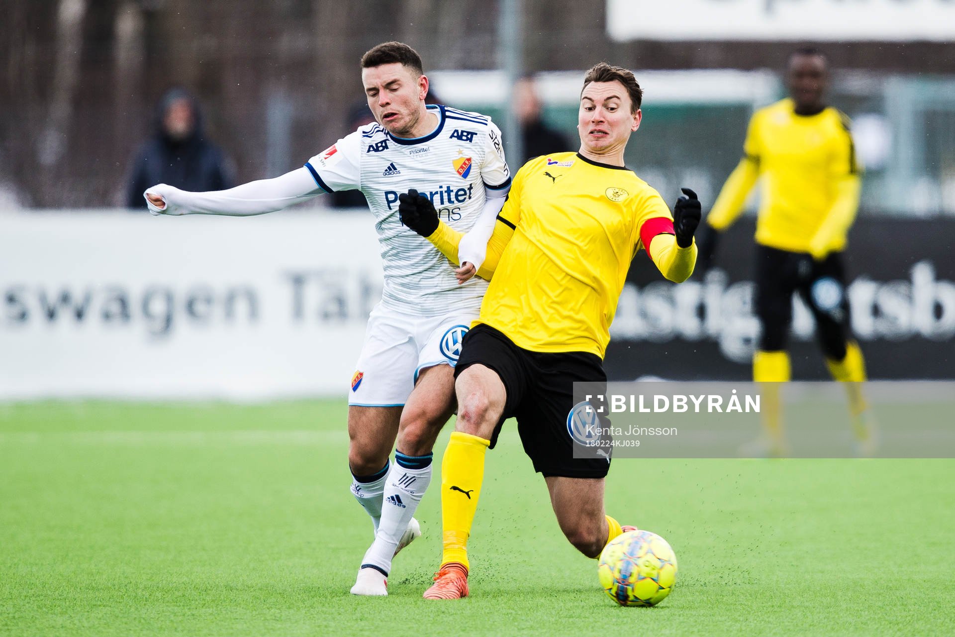 Frejs Marcus Hansson och Djurgårdens Kerim Mrabti
