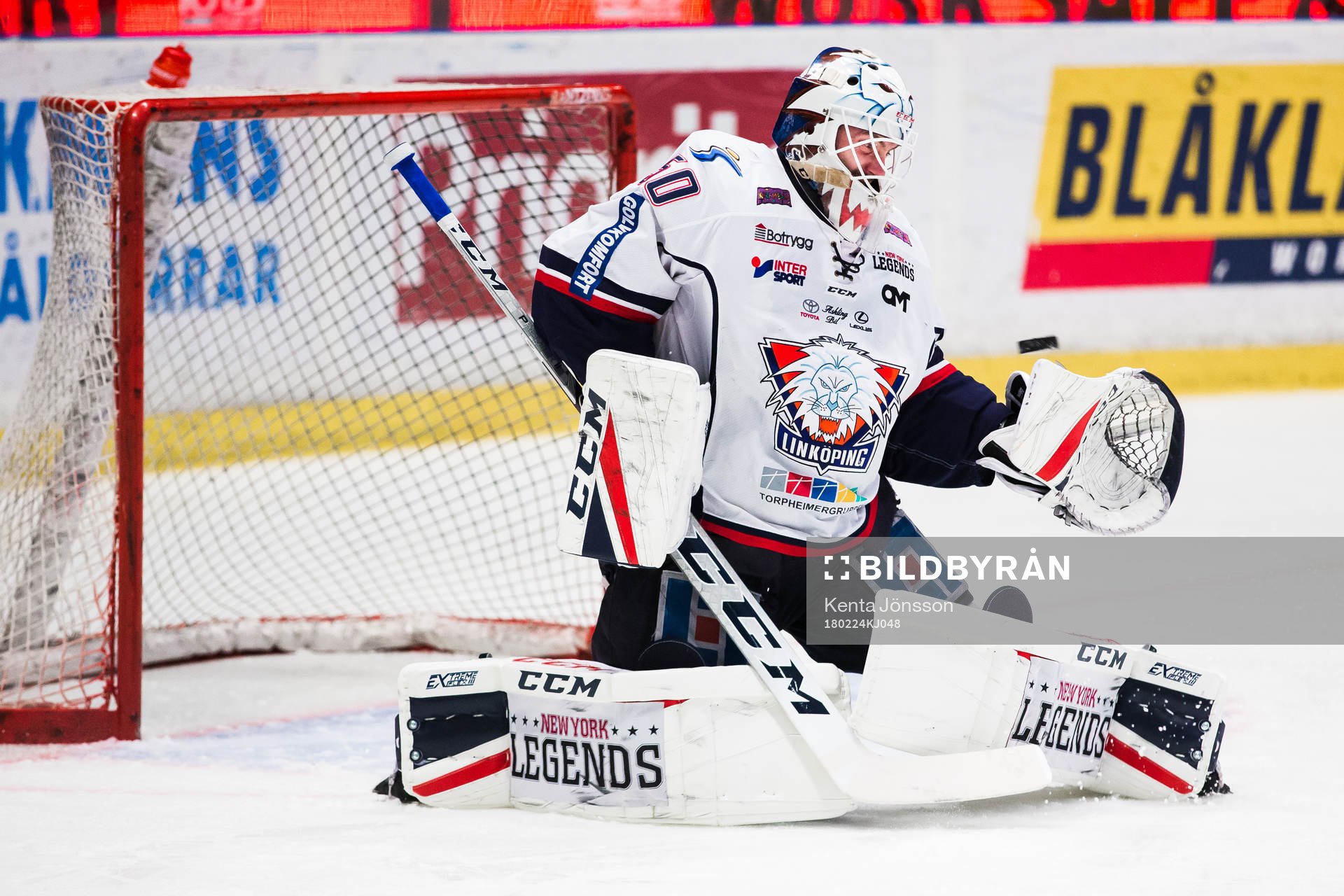 Linköpings målvakt Jonas Gustavsson släpper in 1-0 av