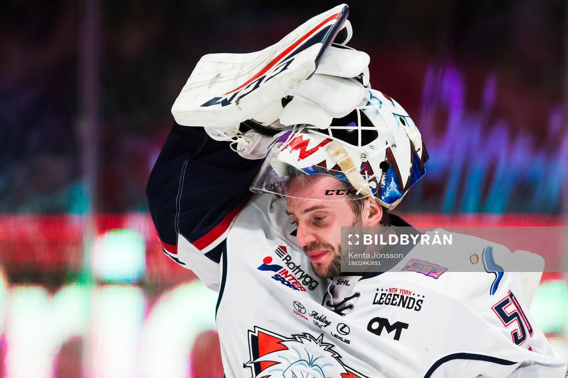 Linköpings målvakt Jonas Gustavsson deppar