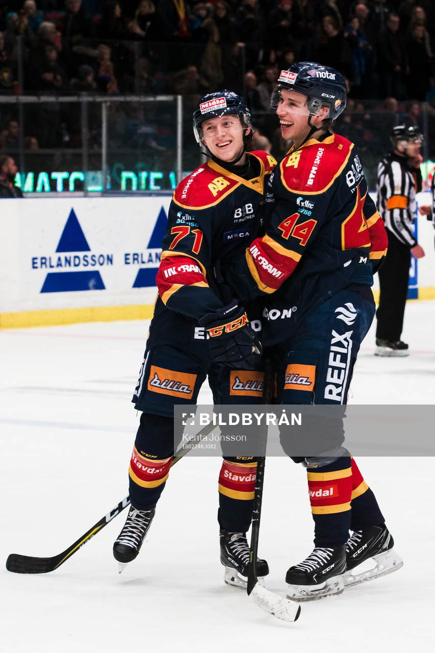 Djurgårdens Jonathan Davidsson och Lukas Vejdemo  jublar