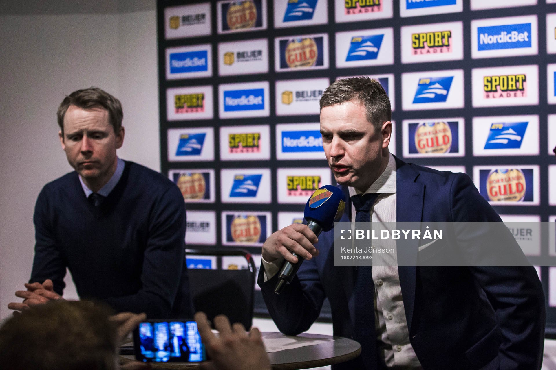 Linköpings tränare Dan Tagnes och Djurgårdens tränare