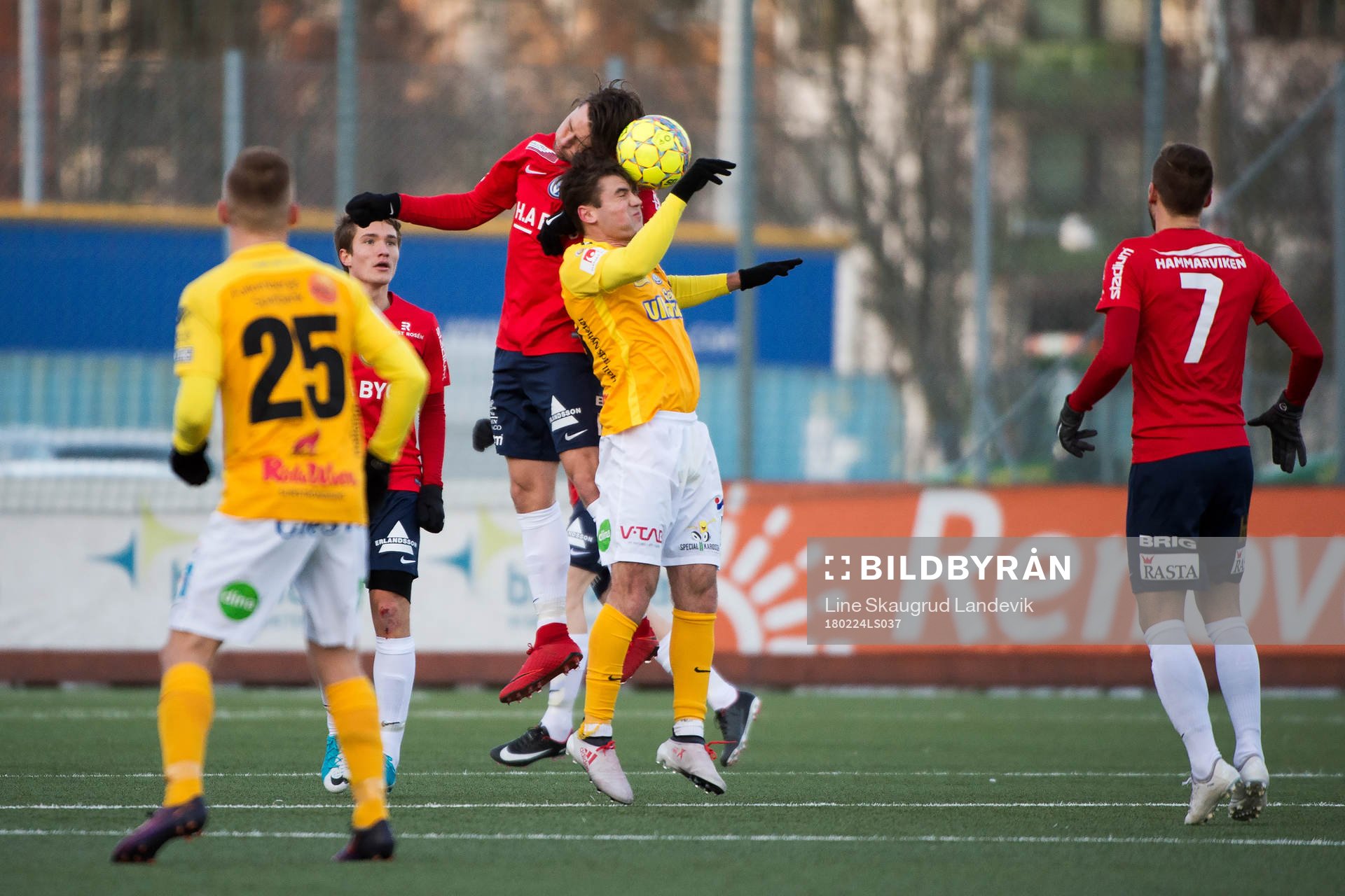 Örgrytes Karl-Johan Lindblad och Falkenbergs Coy Craft