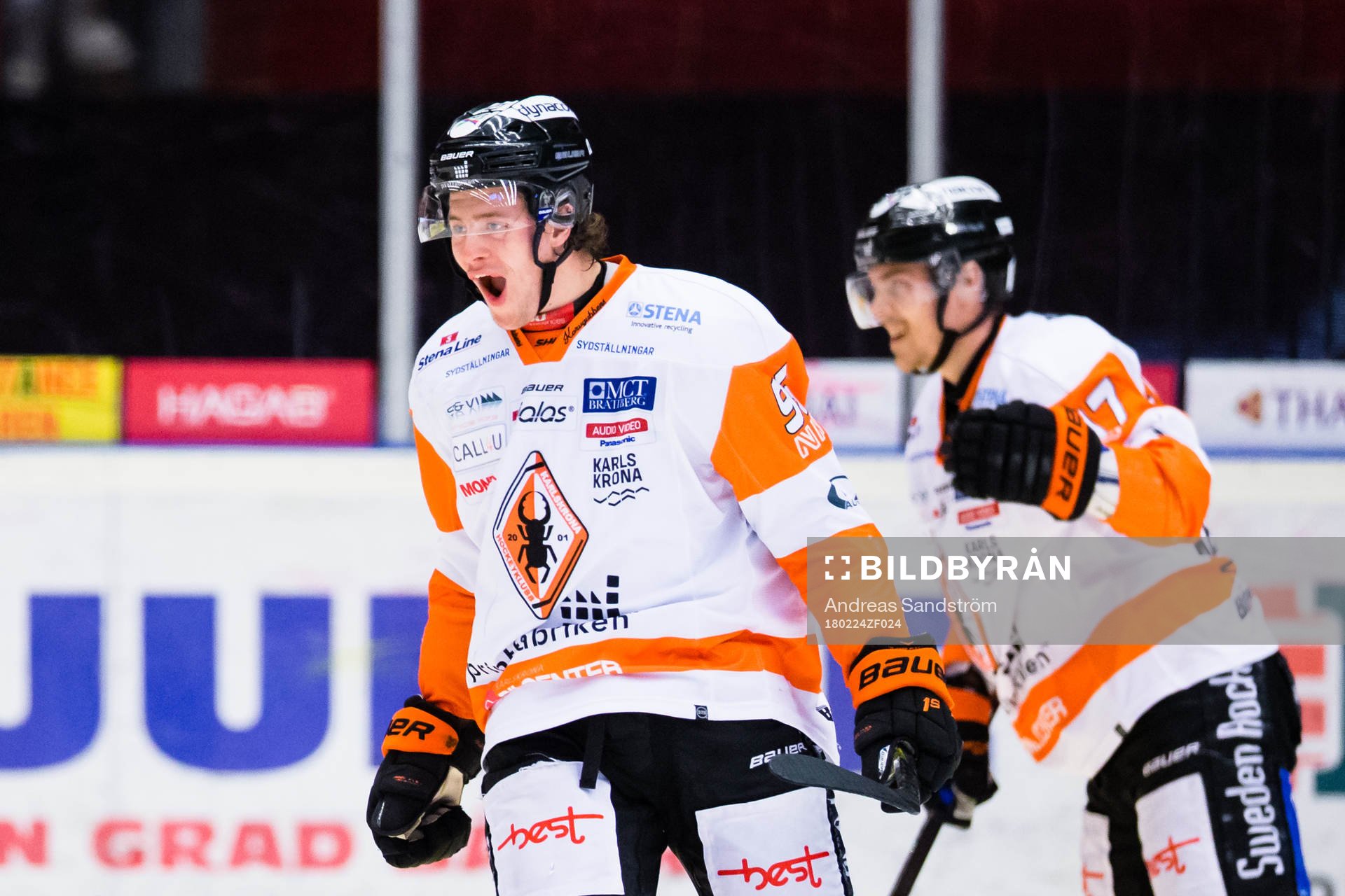 Karlskronas Carl Persson jublar