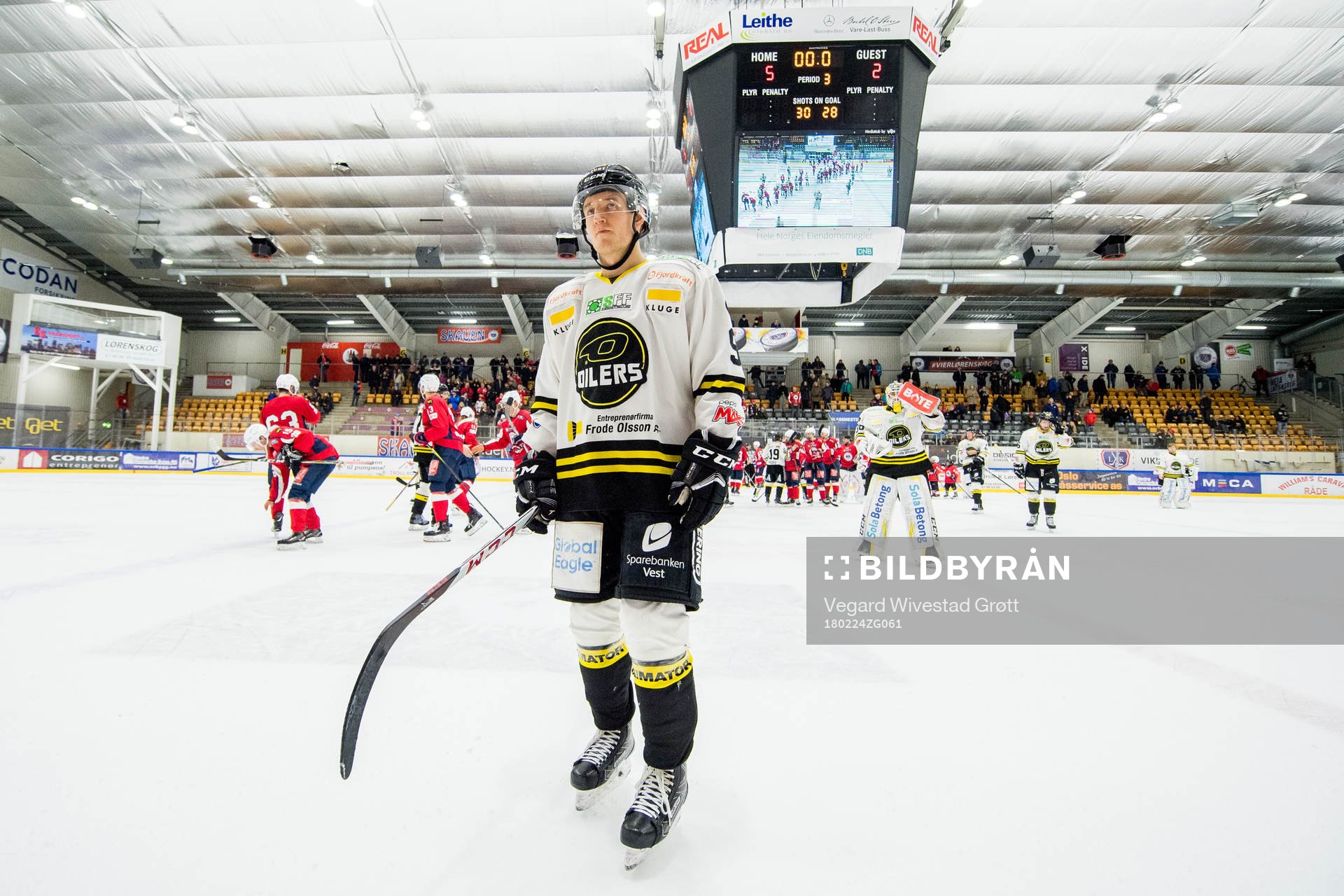 Eirik Børresen of Stavanger Oilers looks dejected