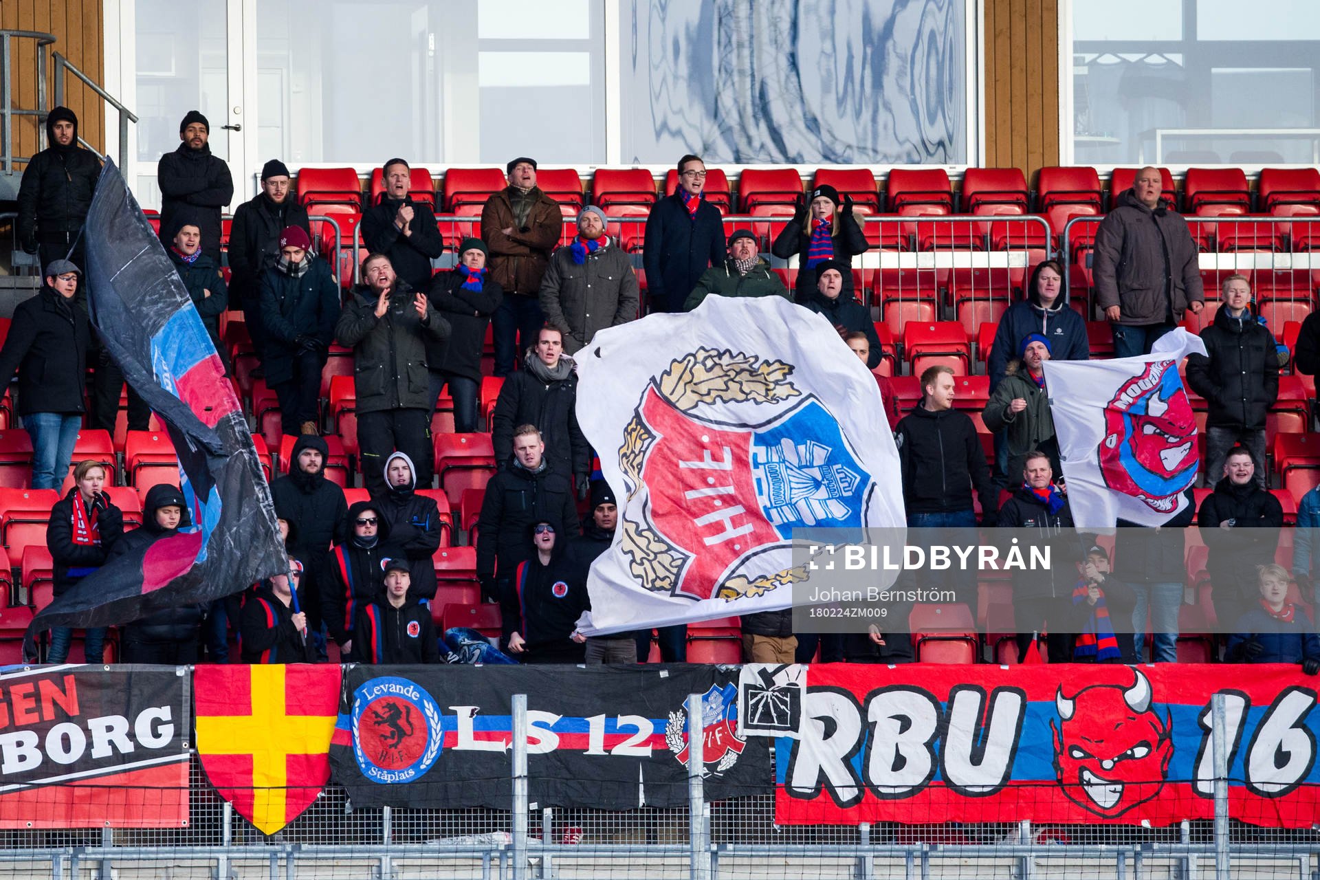 Helsingborgs supportrar jublar