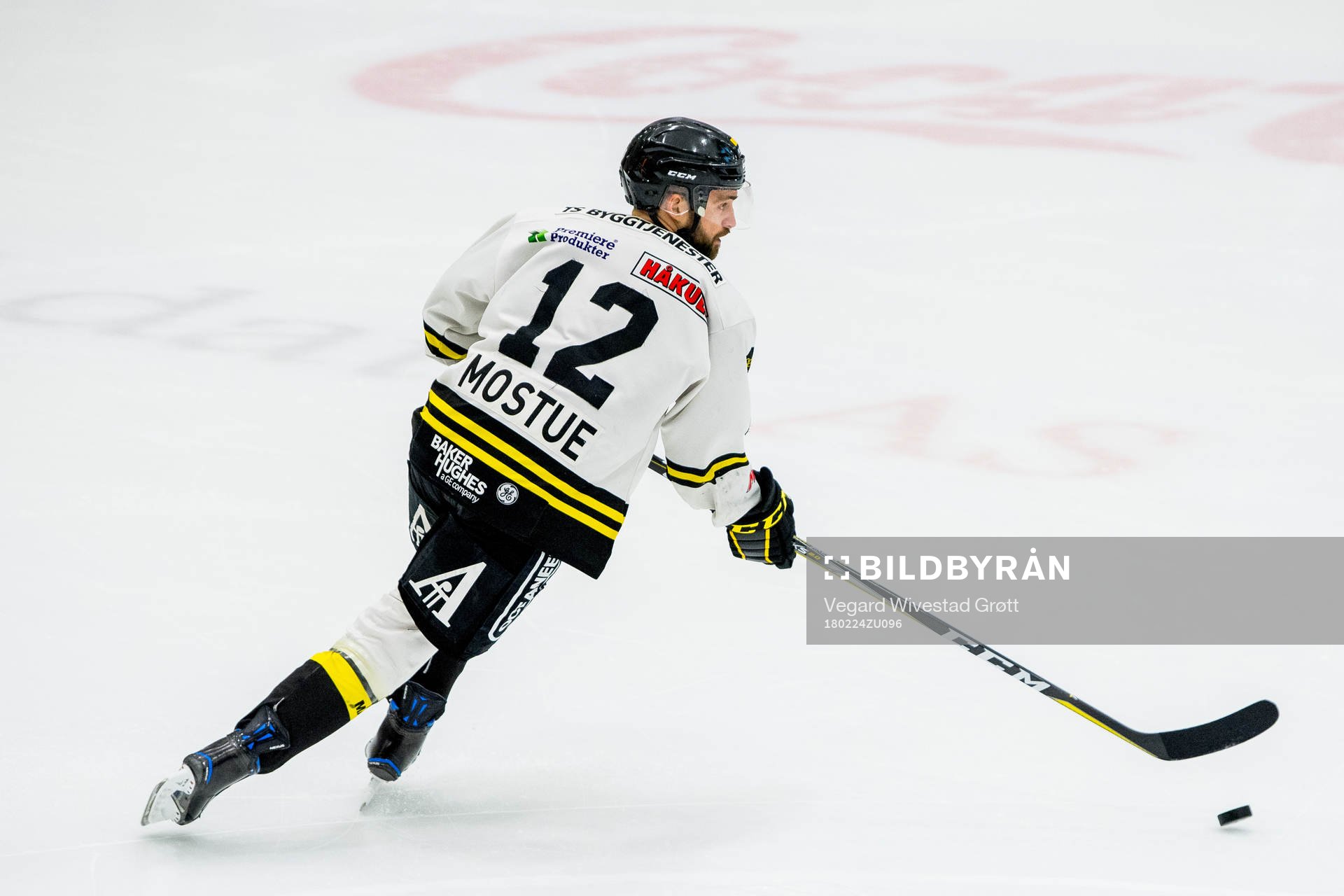 Mats Larsen Mostue of Stavanger Oilers