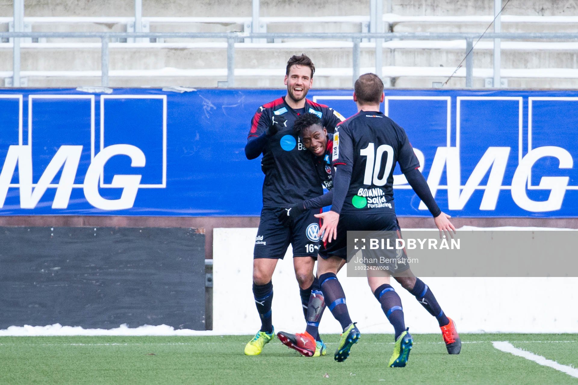 Helsingborgs Mikael Dahlberg jublar