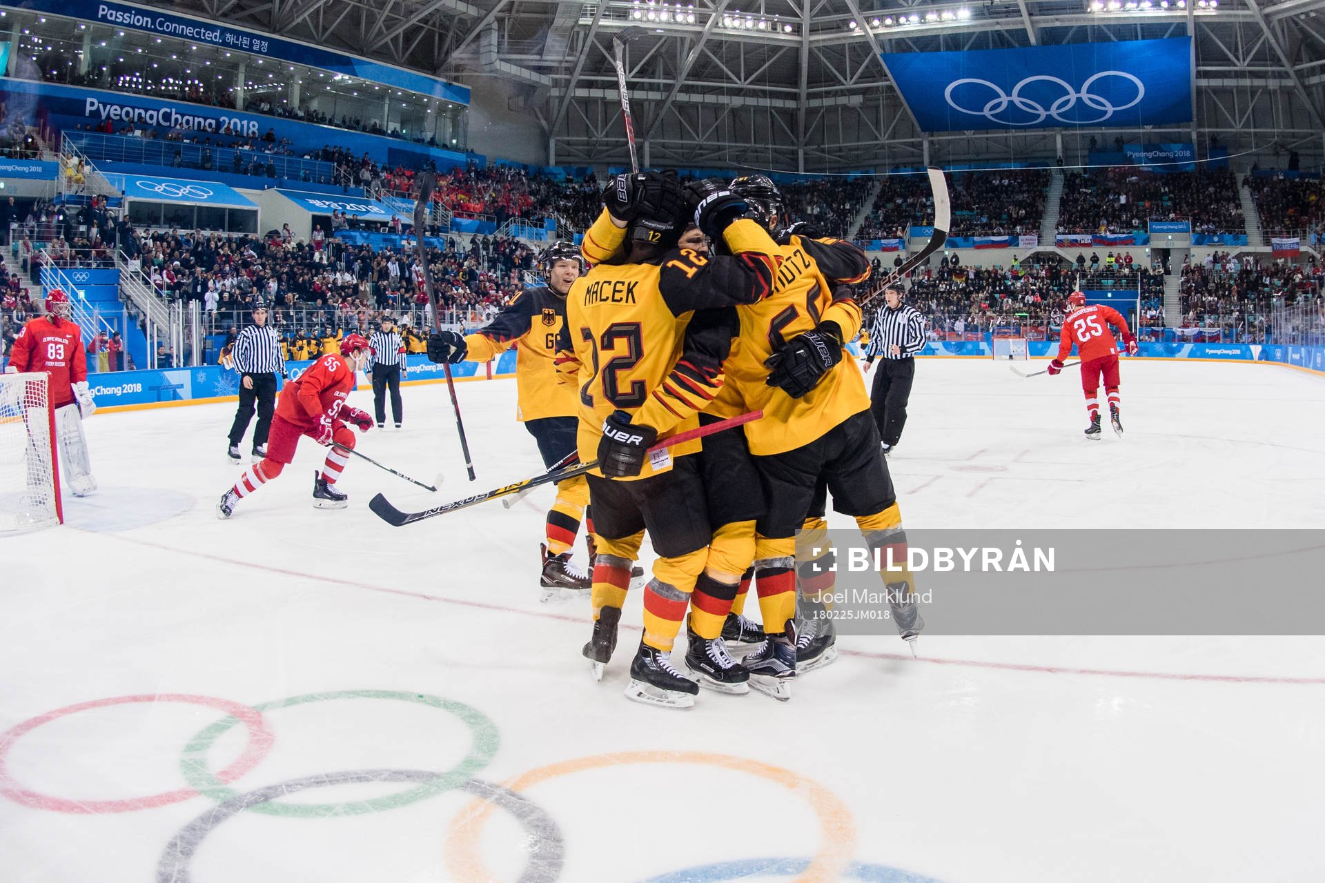 Team Germany celebrates the 1-1 goal by Felix Schutz of