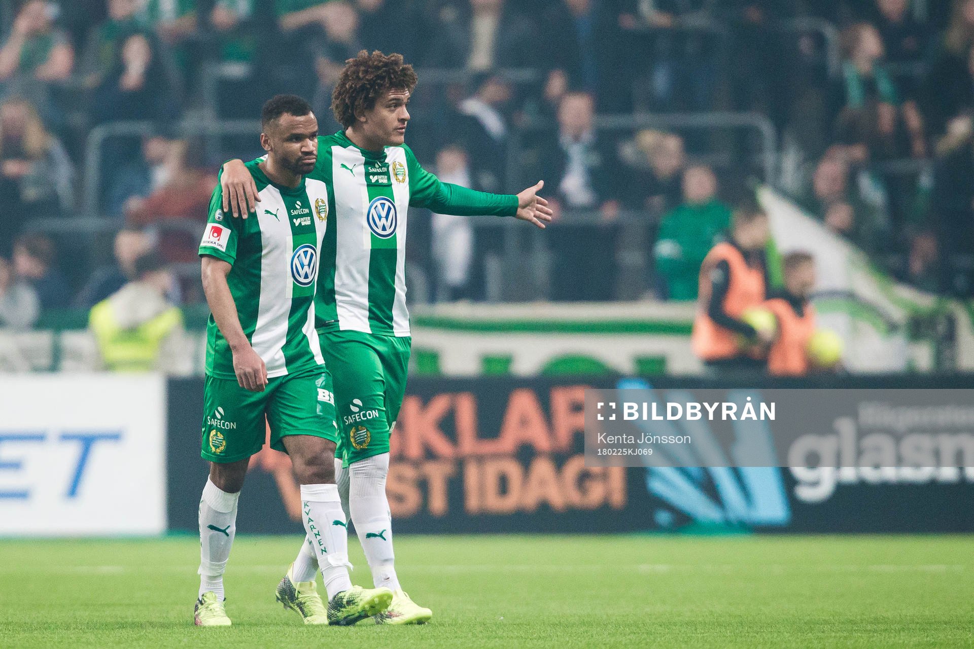 Hammarbys Serge-Junior Martinsson Ngouali och Neto Borges