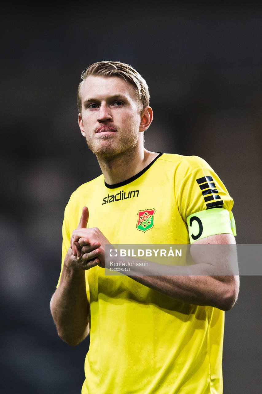 GAIS Calle Nyström innan fotbollsmatchen i Svenska Cupen
