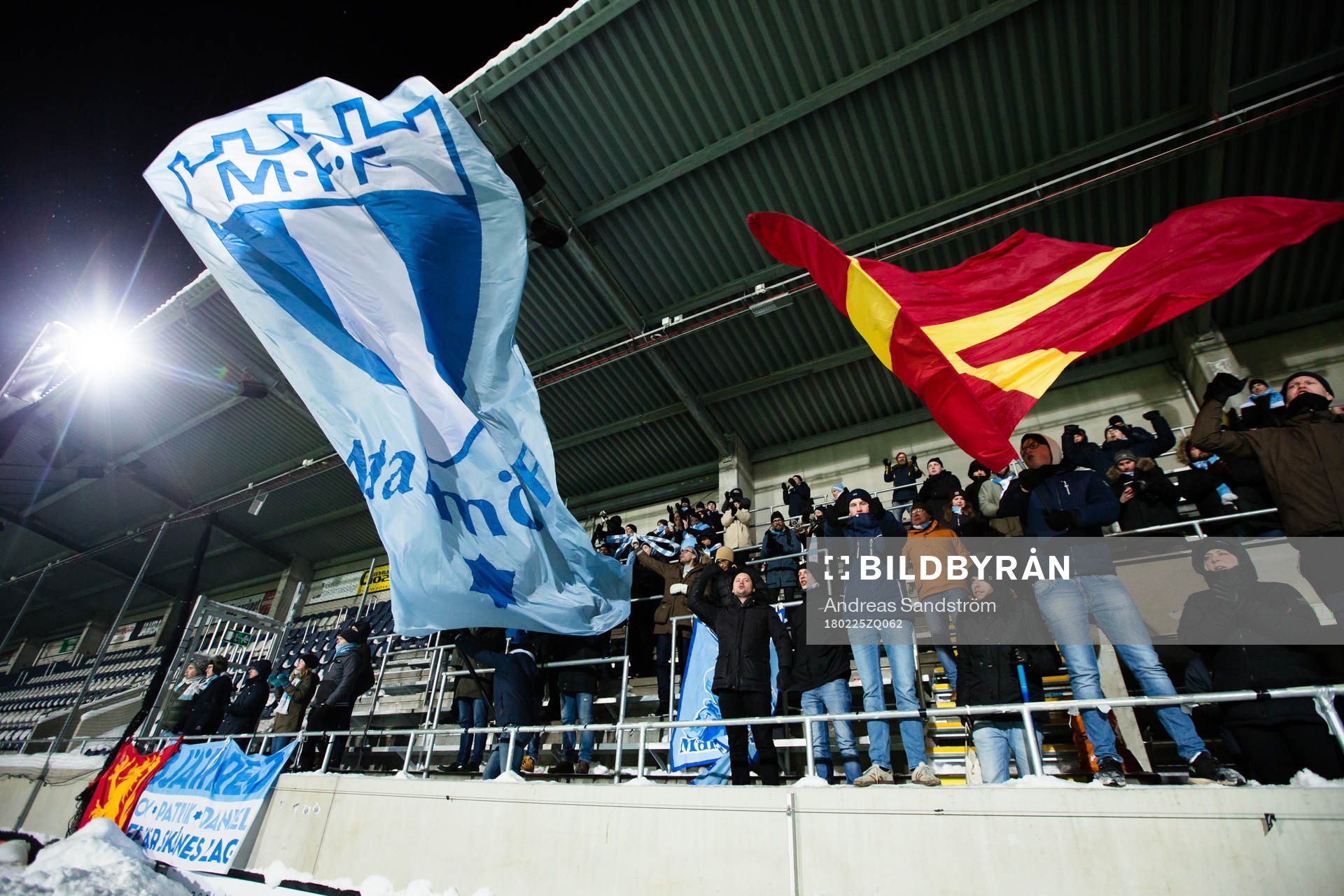 Malmö FFs tillresta supportrar på läktaren