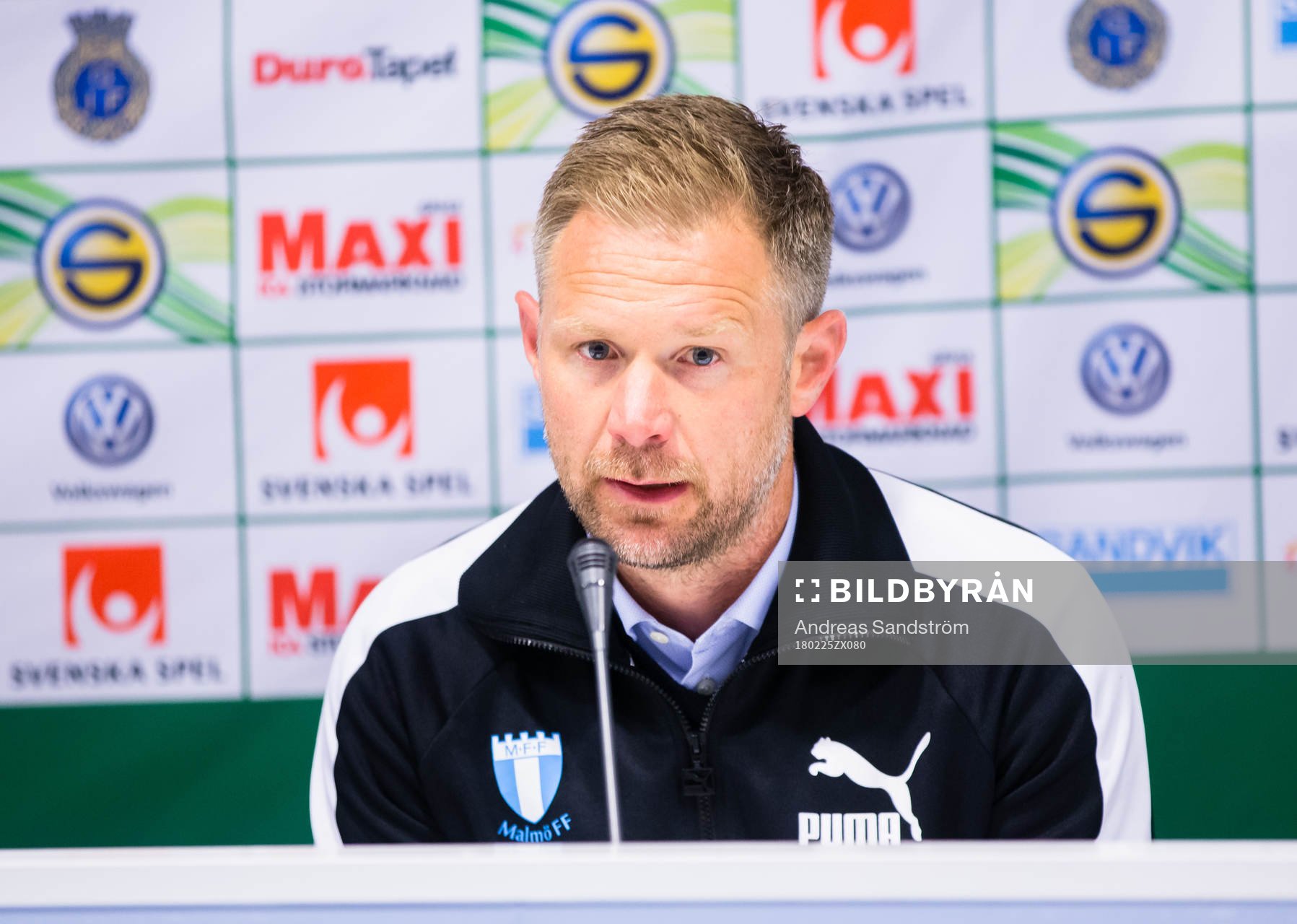 Malmö FFs tränare Magnus Pehrsson på presskonferensen