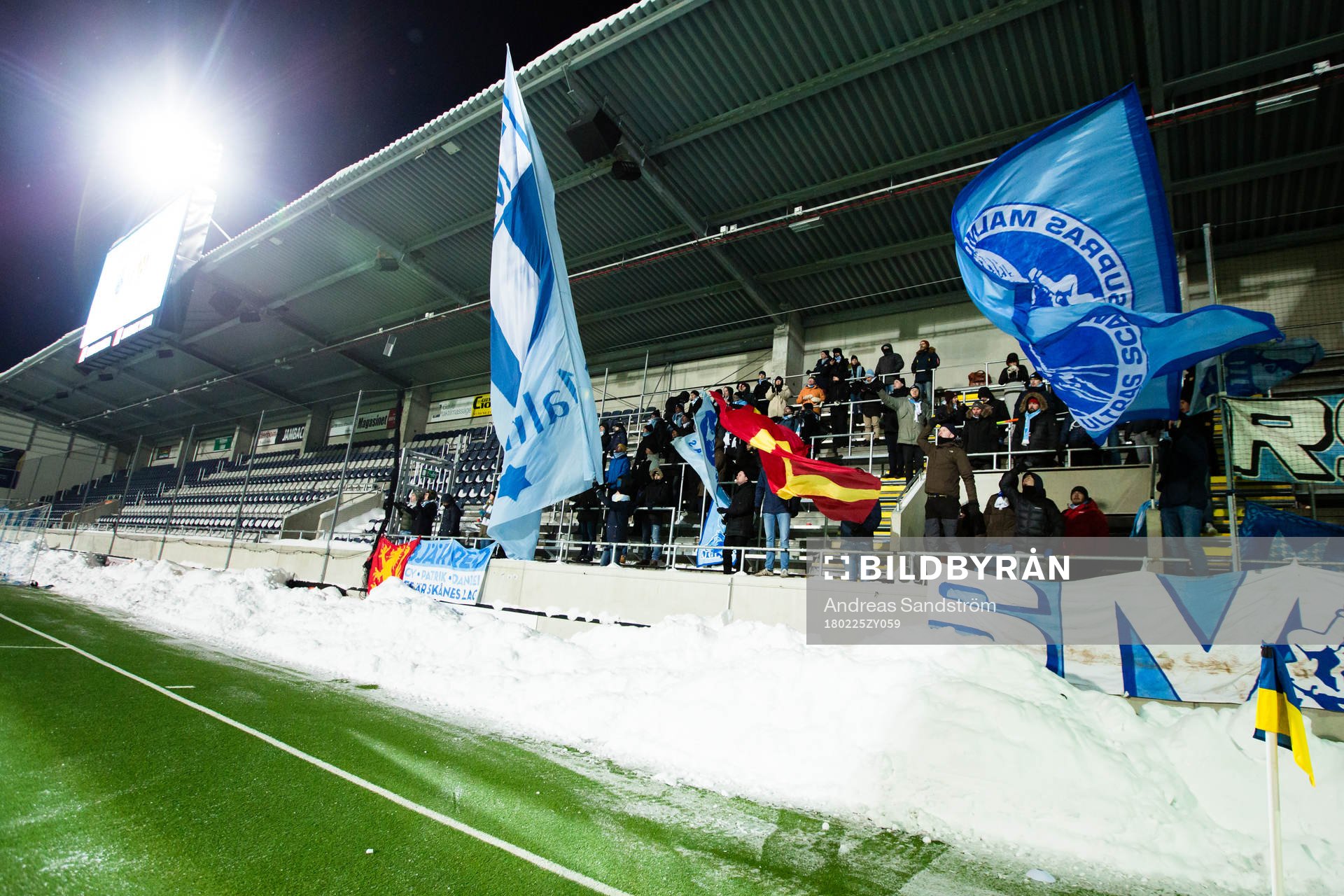 Malmö FFs tillresta supportrar på läktaren