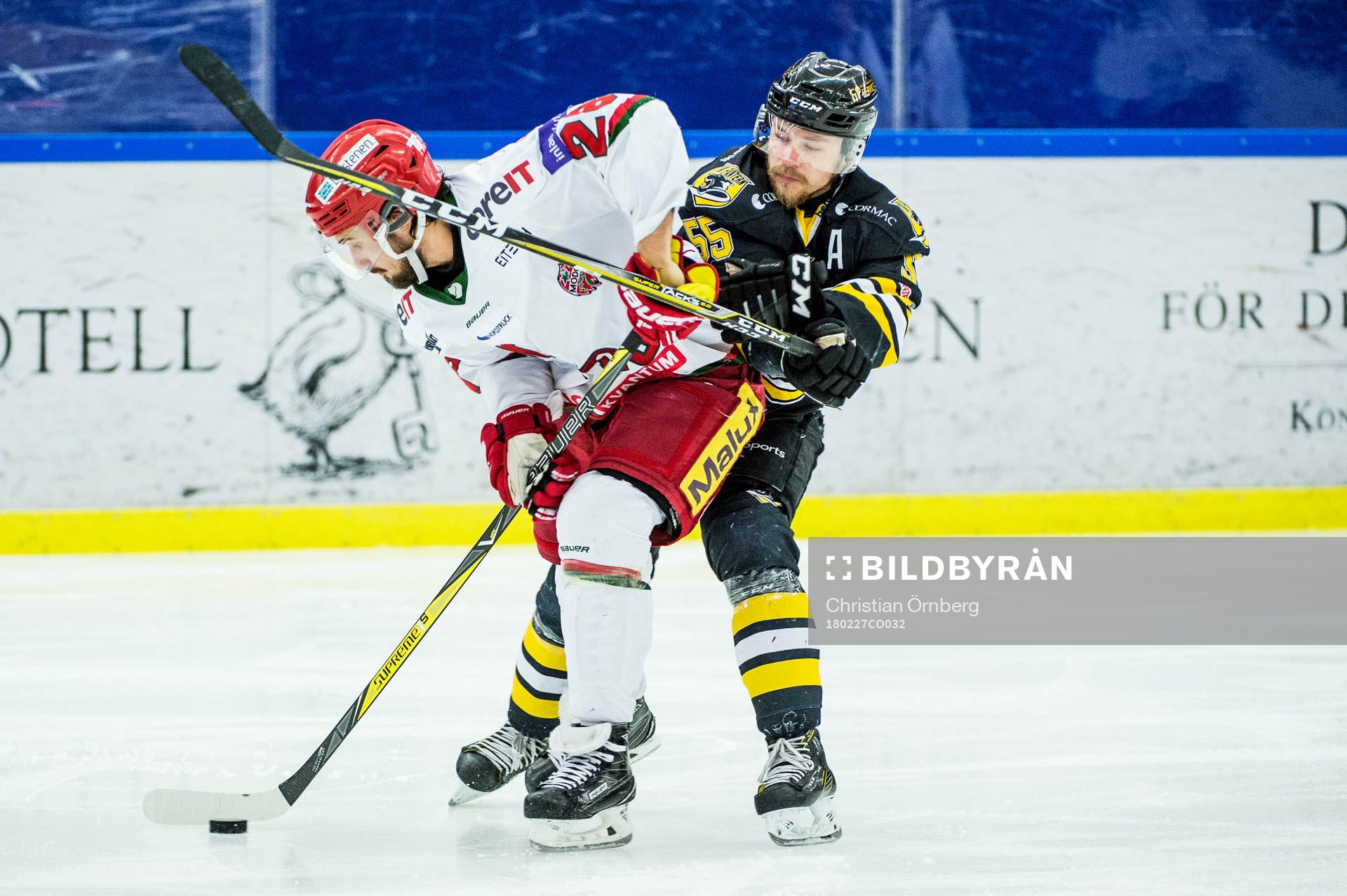 Modos Johan Eriksson mot Panterns Nicklas Jadeland