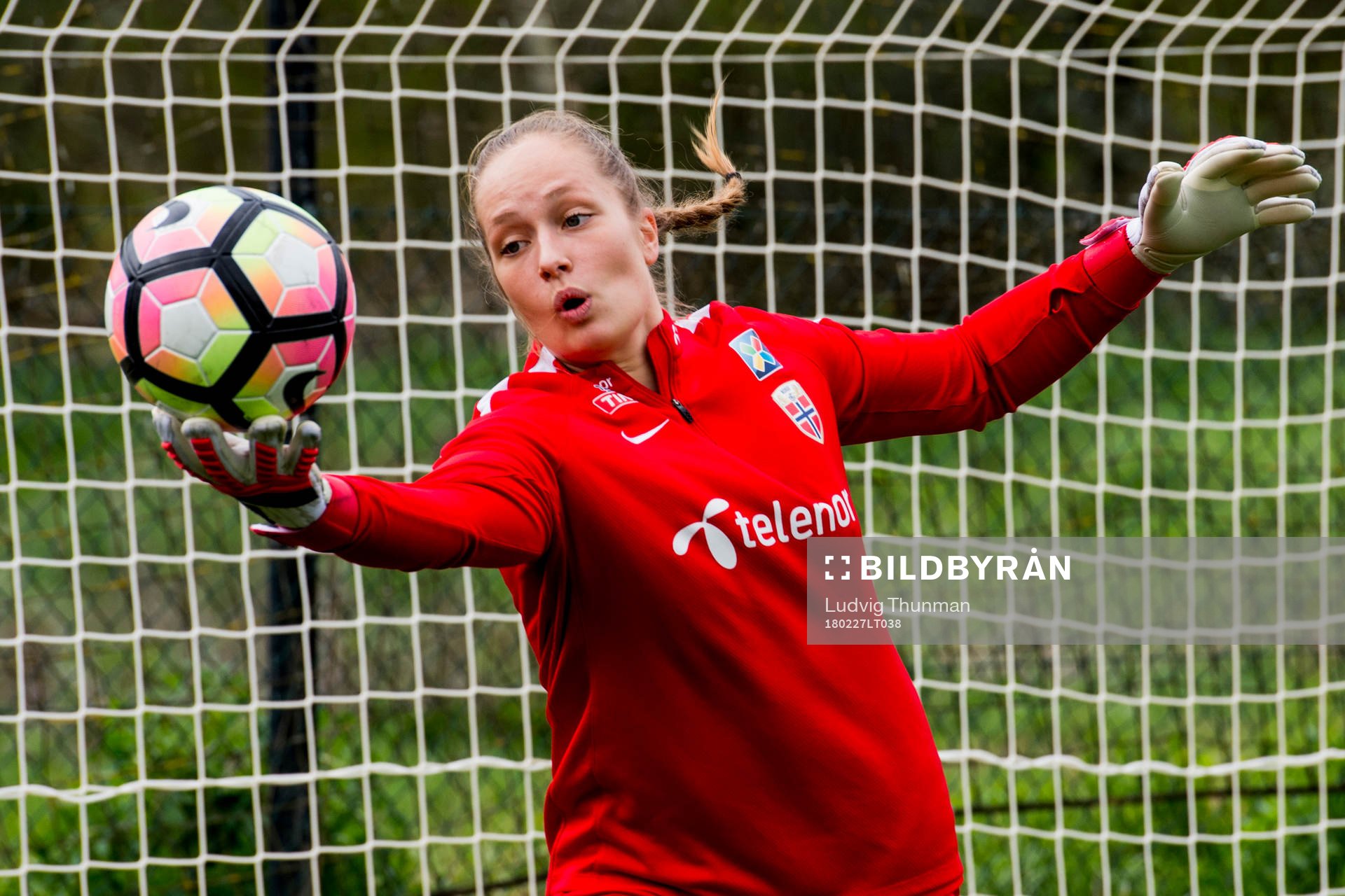 Målvakt Aurora Mikalsen