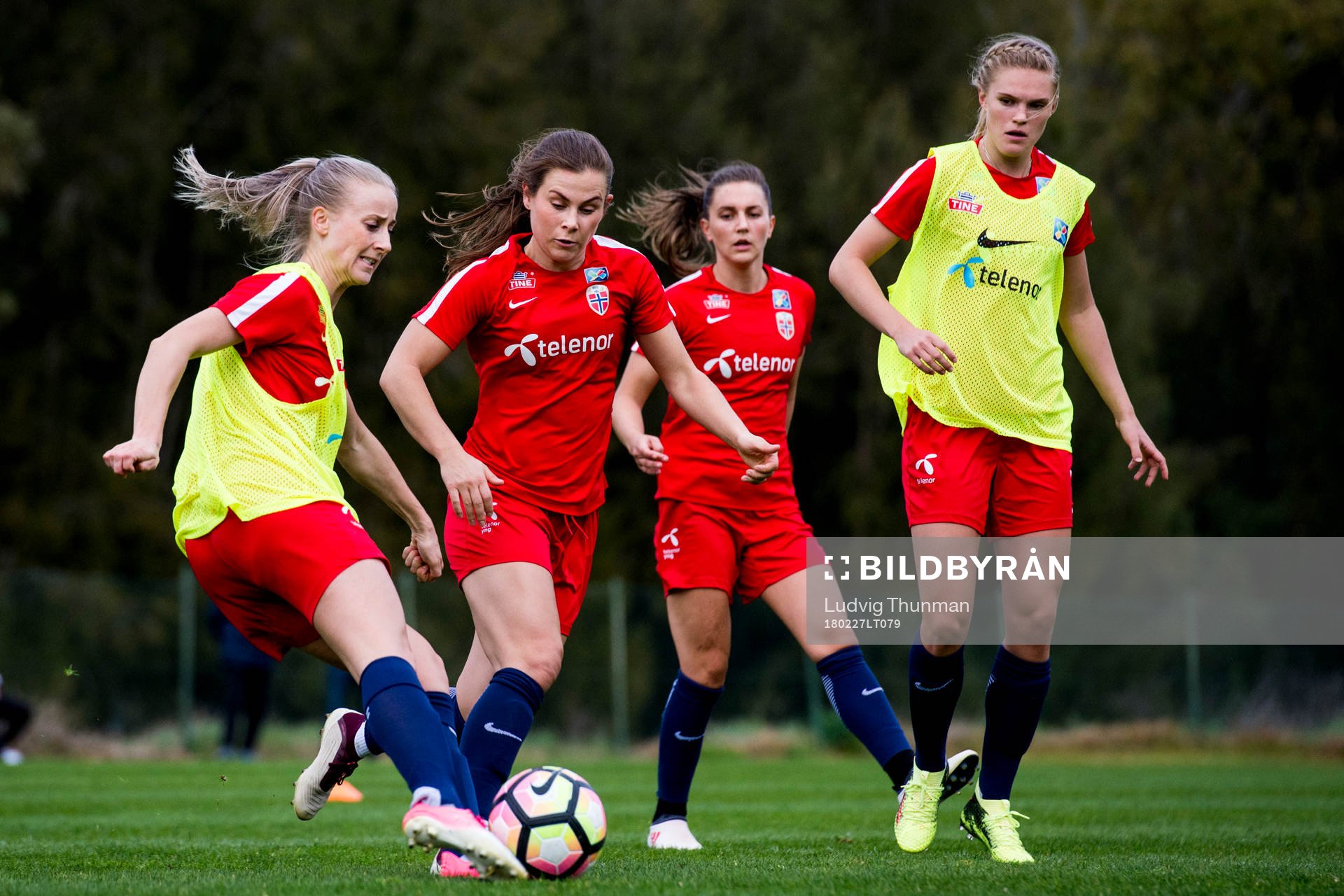 Anja Sønstevold, Emilie Bosshard Haavi, Ingrid Syrstad