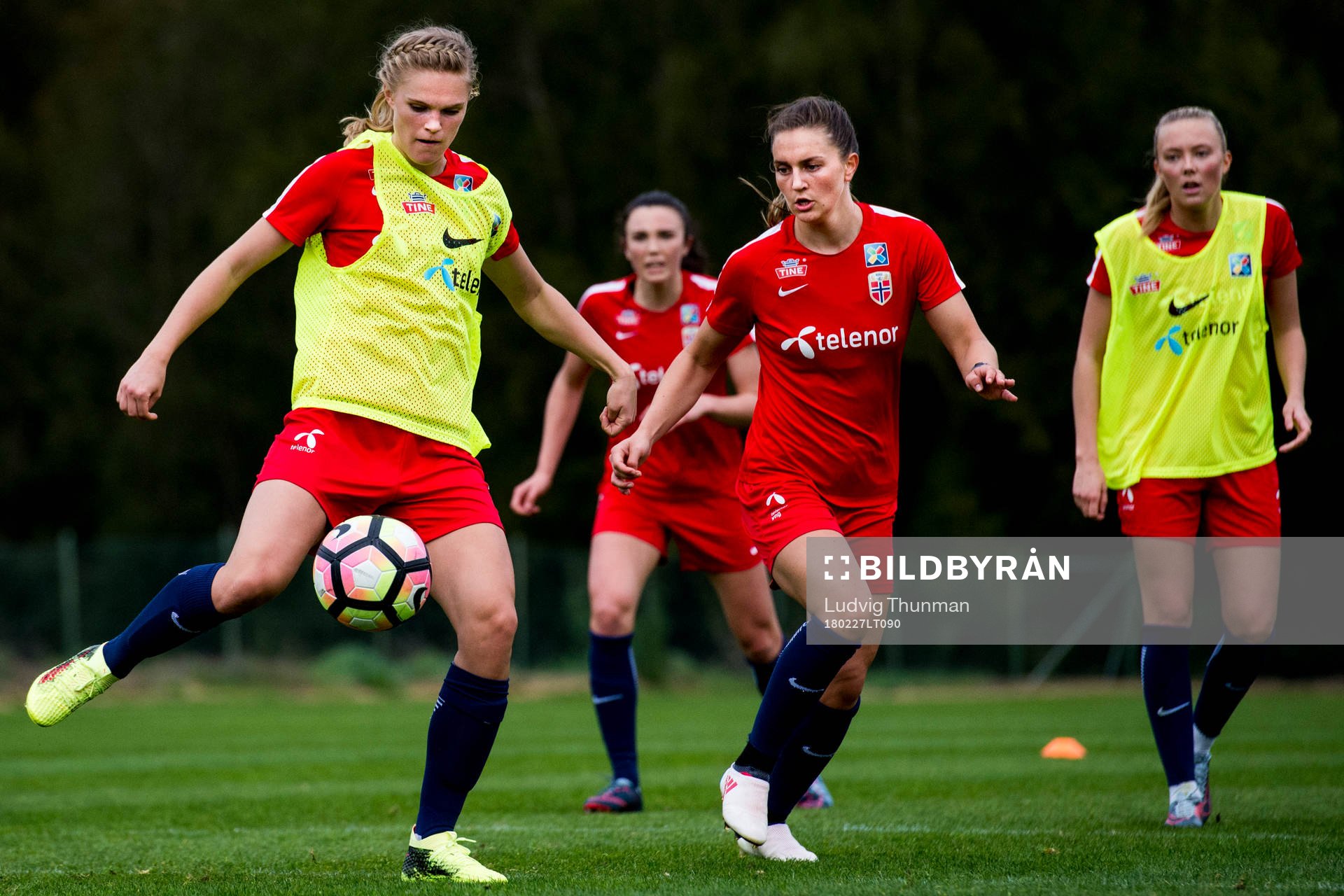 Kristine Bjørdal Leine och Vilde Bøe Risa