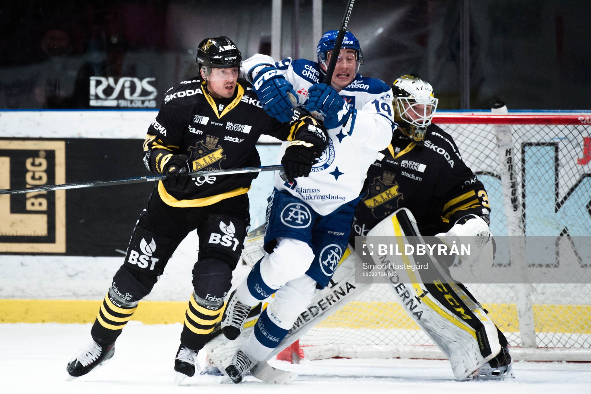 s Erik Nyström och målvakt målvakt Erik Källgren