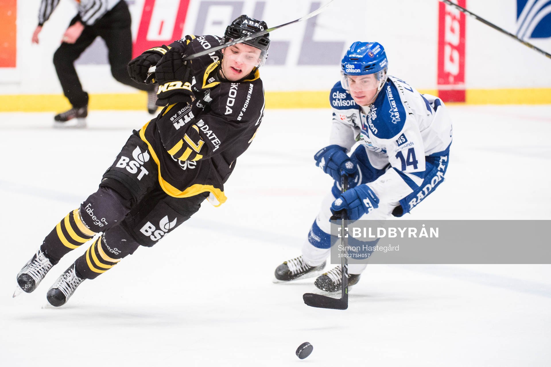 s Simon Fernholm och Leksands Oskar Lang