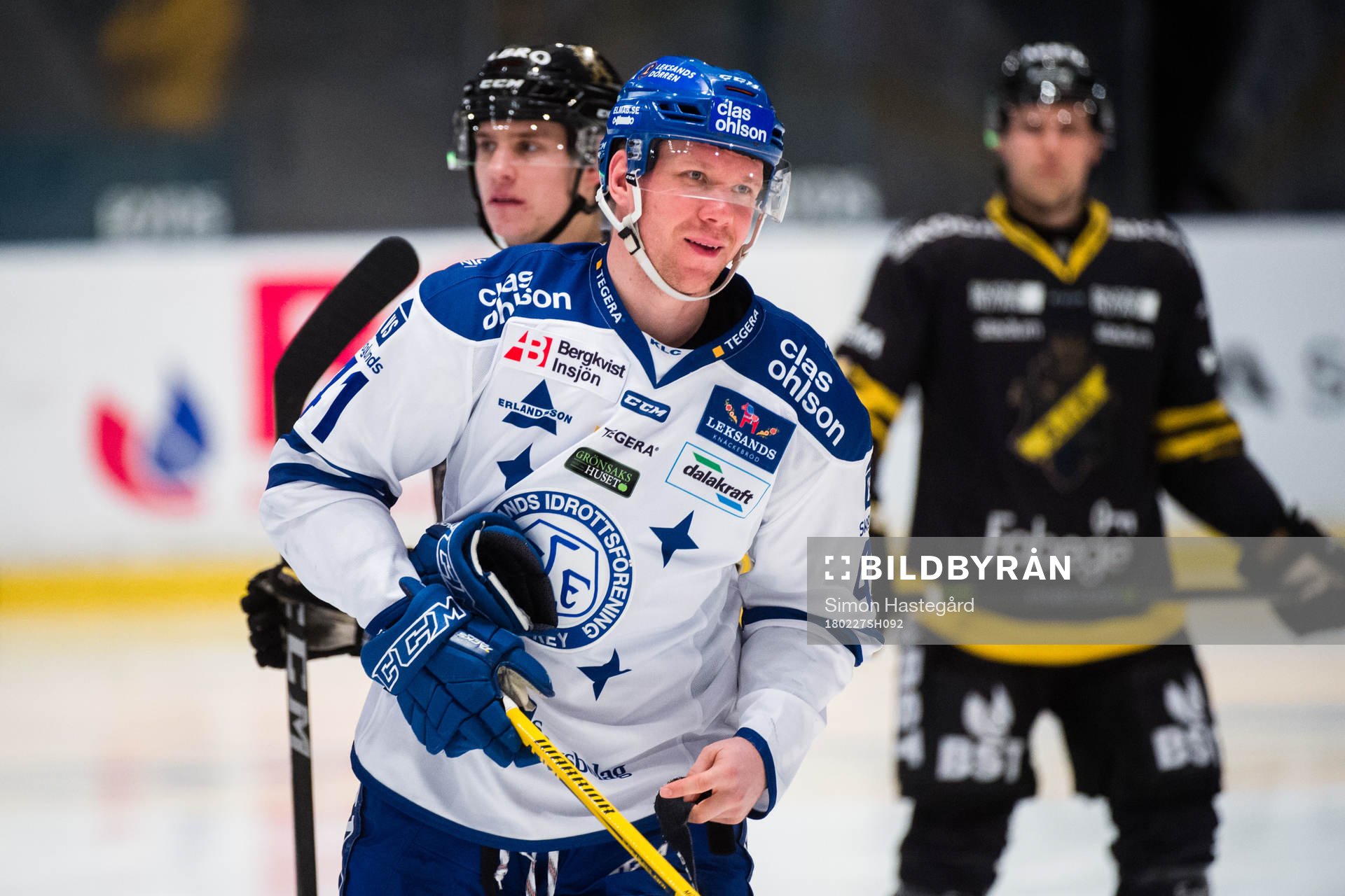 Leksands Marcel Müller utan halsskydd