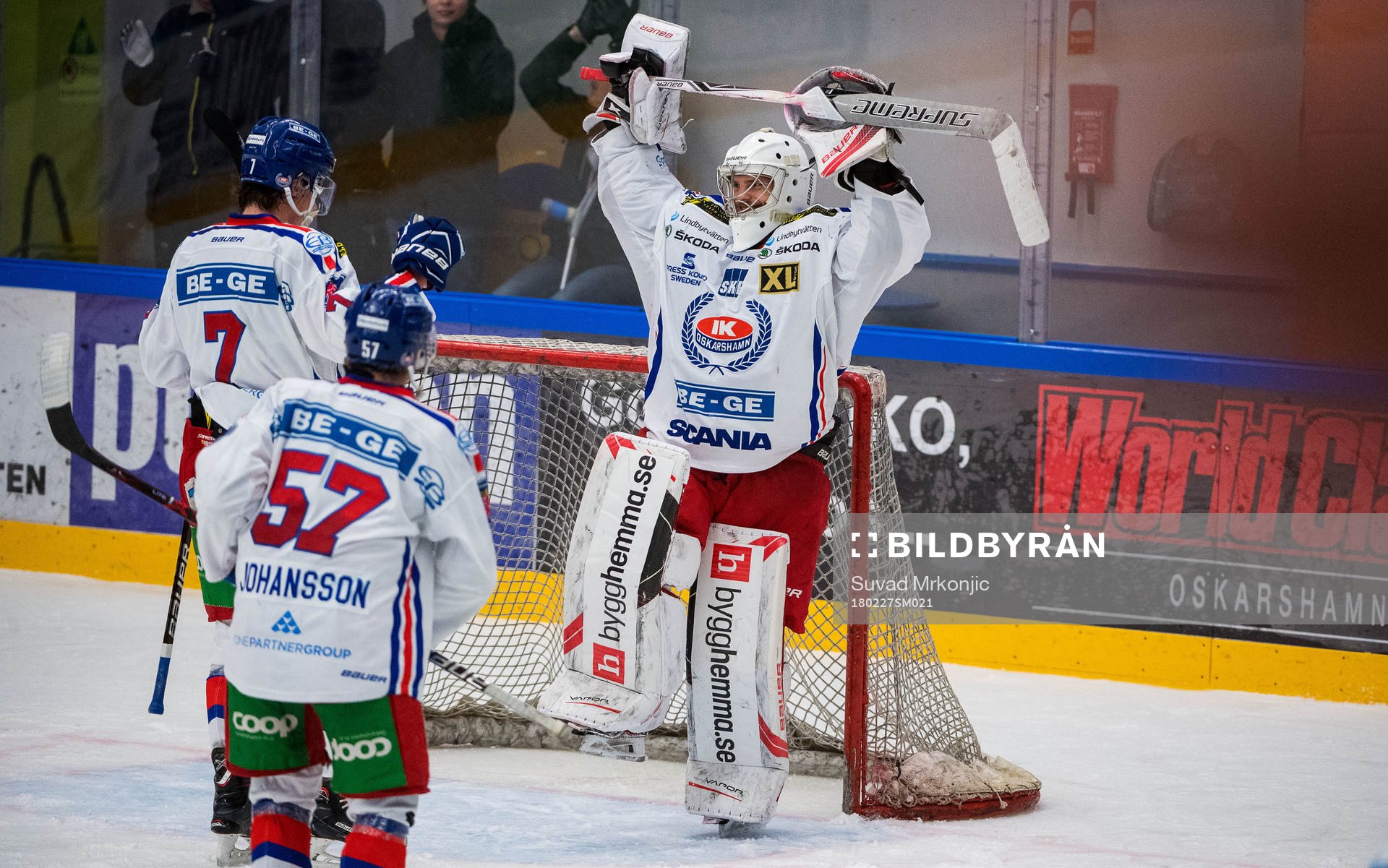 Oskarshamns målvakt Christoffer Rifalk  jublar