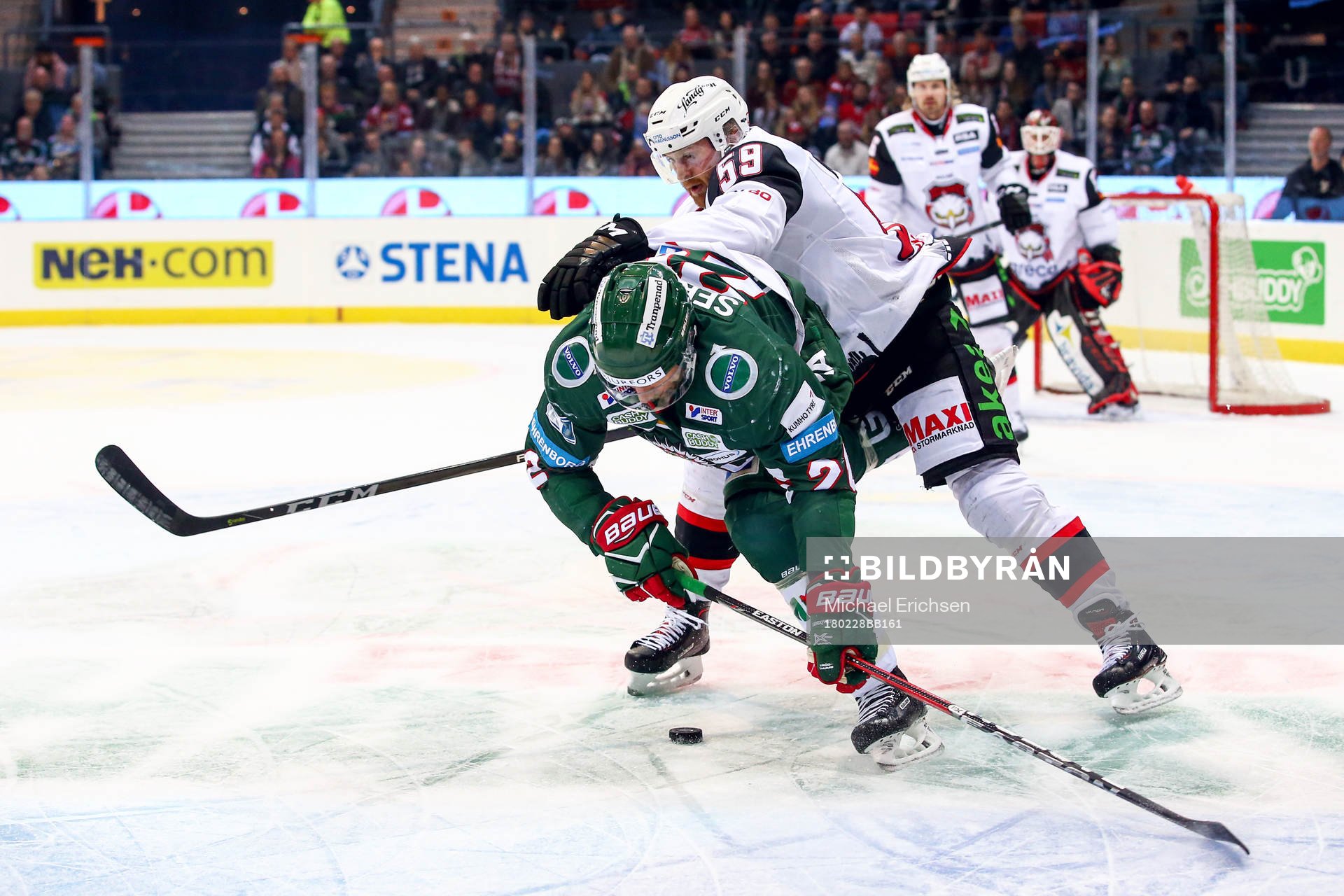 Frölundas Joel Lundqvist och Malmö Redhawks Anton Mylläri