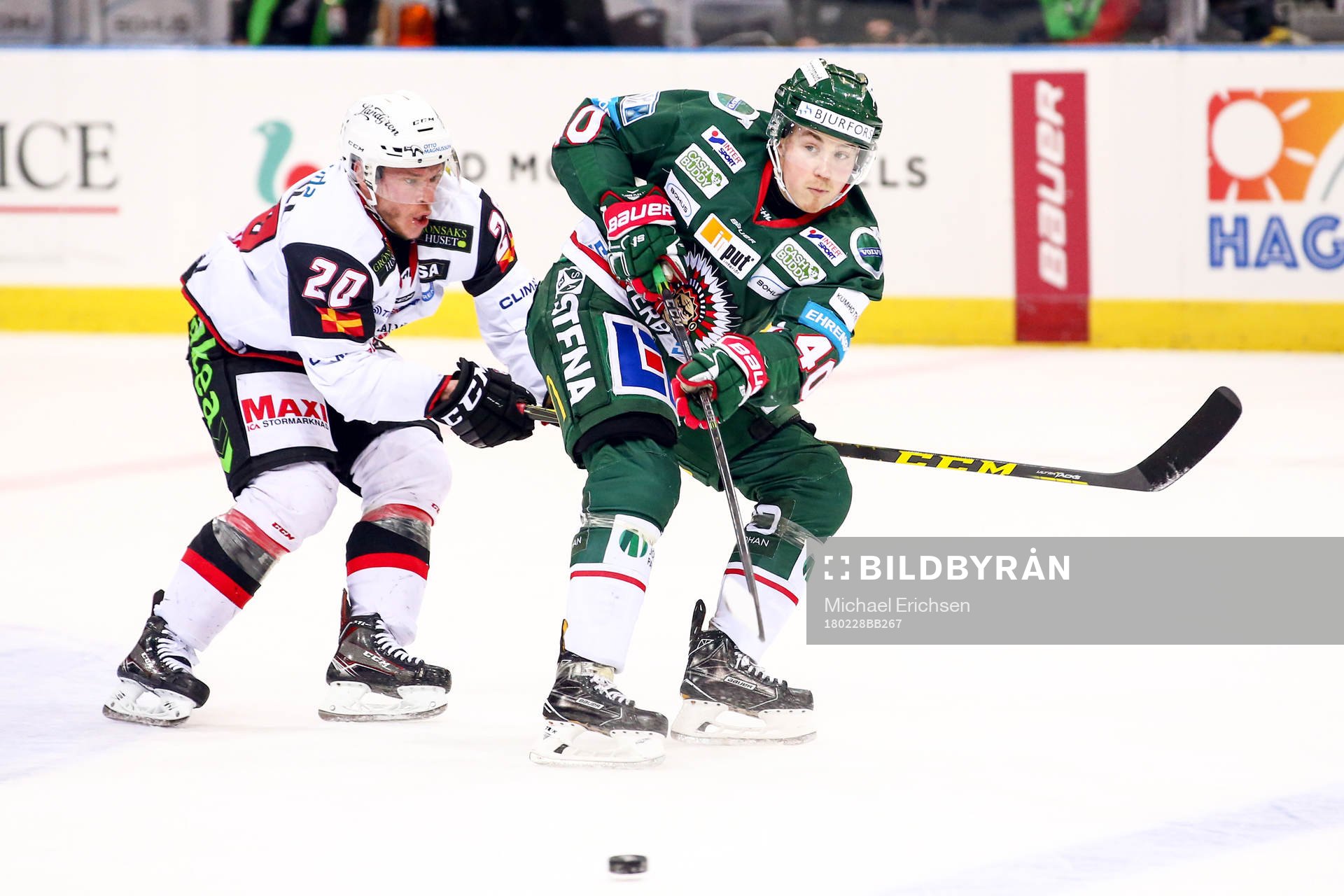 Malmö Redhawks Erik Forssell och Frölundas Joel Mustonen