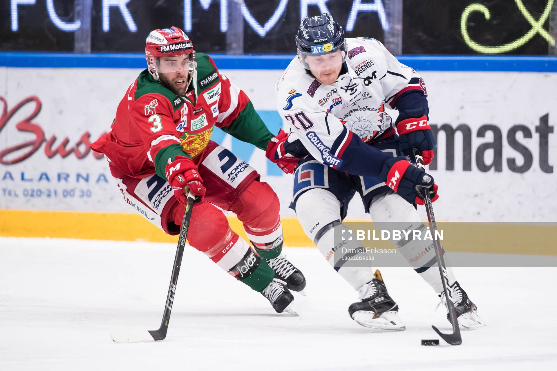 Moras Brandon Gormley och Linköpings Nick Sörenssen  i