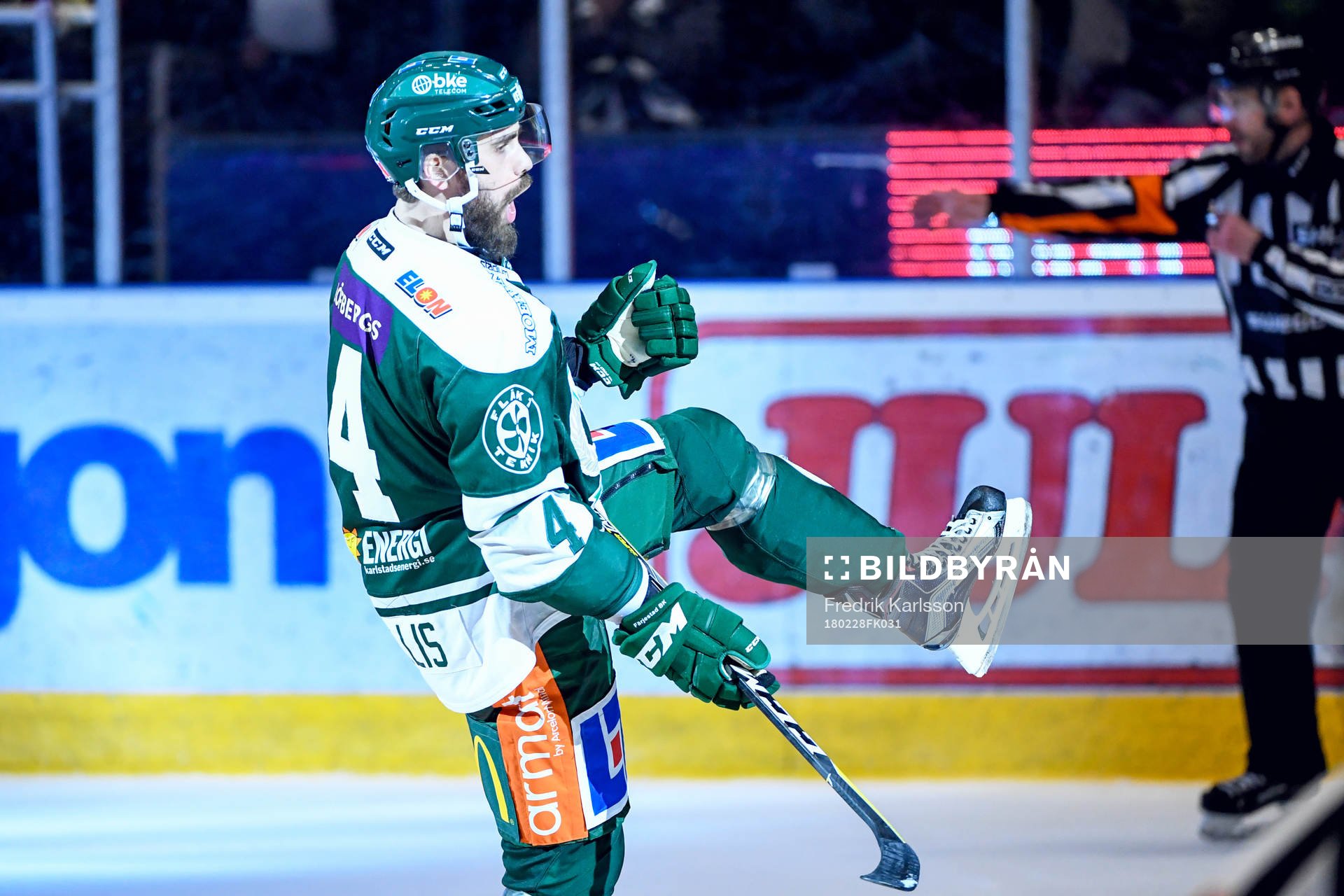 Färjestads Morgan Ellis jublar