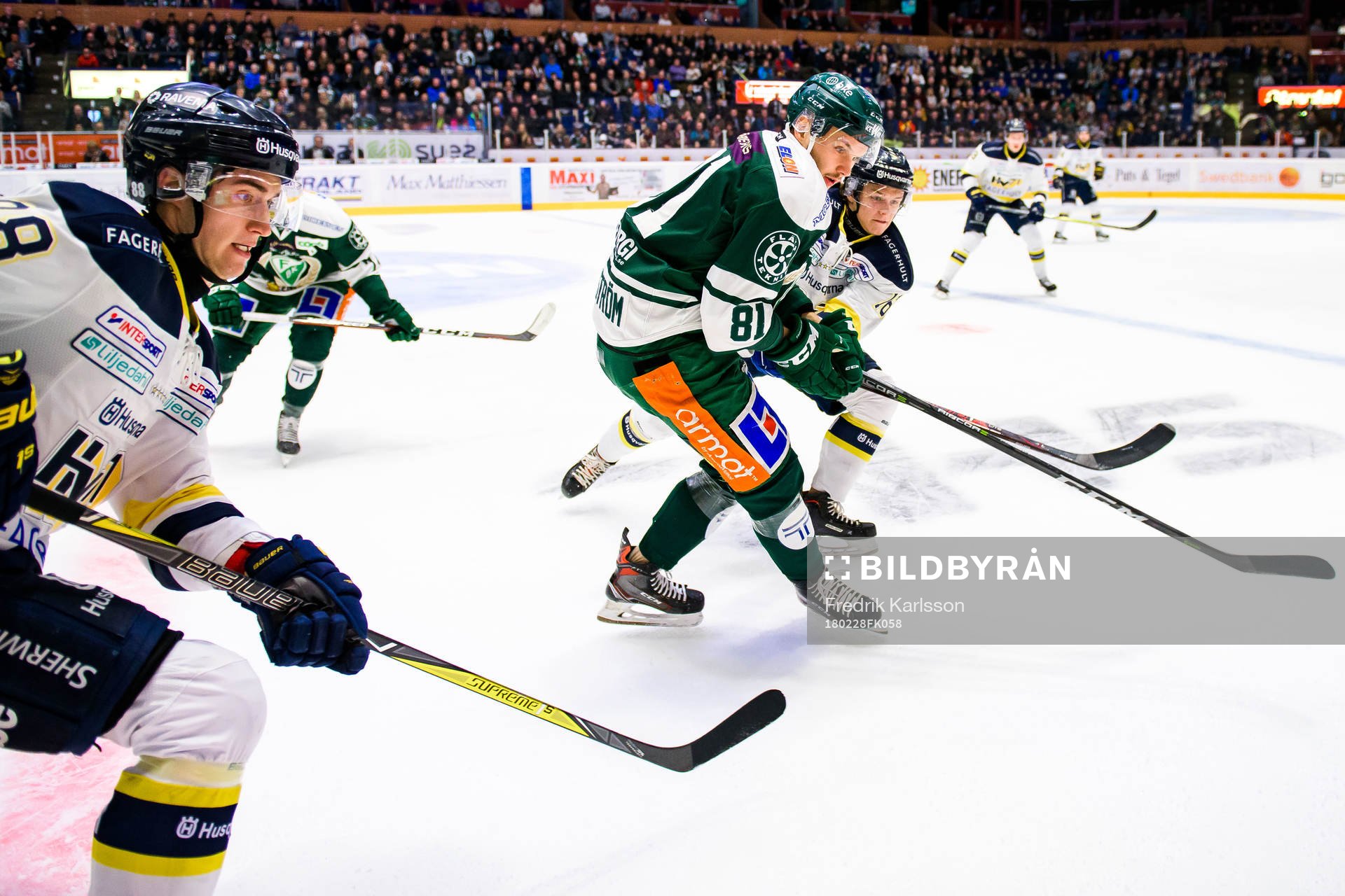 s Pierre Engvall, Färjestads Theodor Lennström och HV71:s