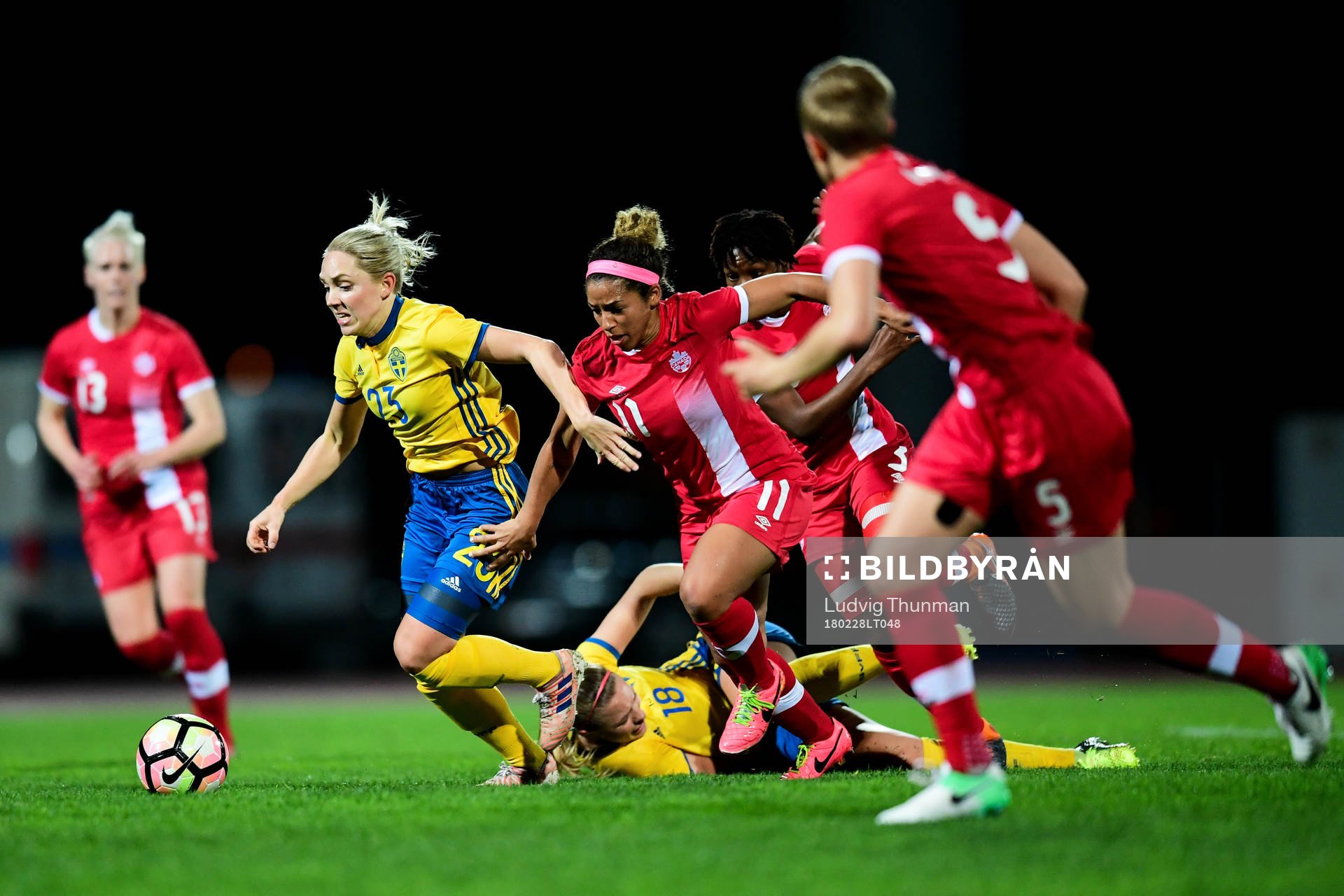 Sveriges Elin Rubensson och Kanadas Desiree Scott