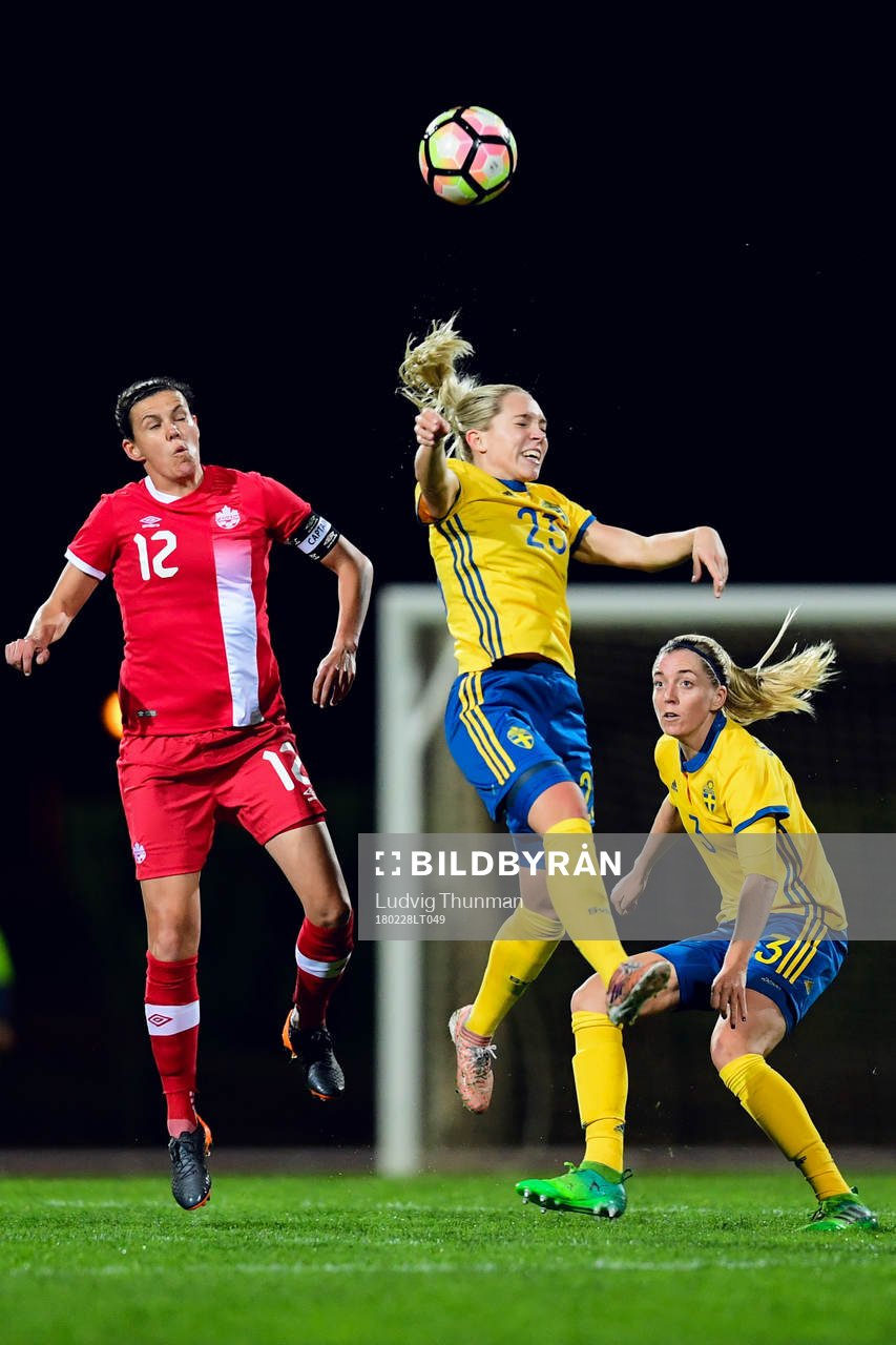 Kanadas Christine Sinclair och Sveriges Elin Rubensson