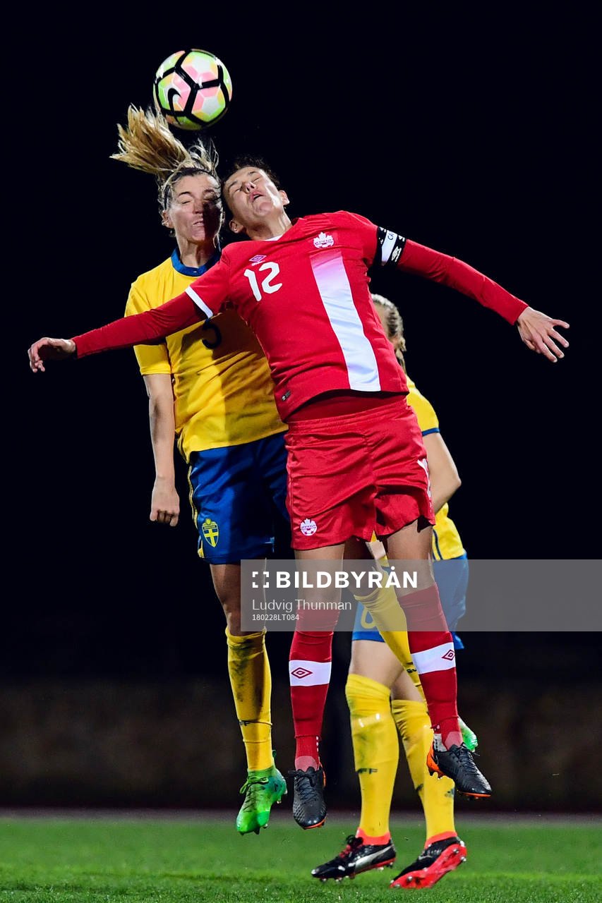 Sveriges Linda Sembrant och Kanadas Christine Sinclair