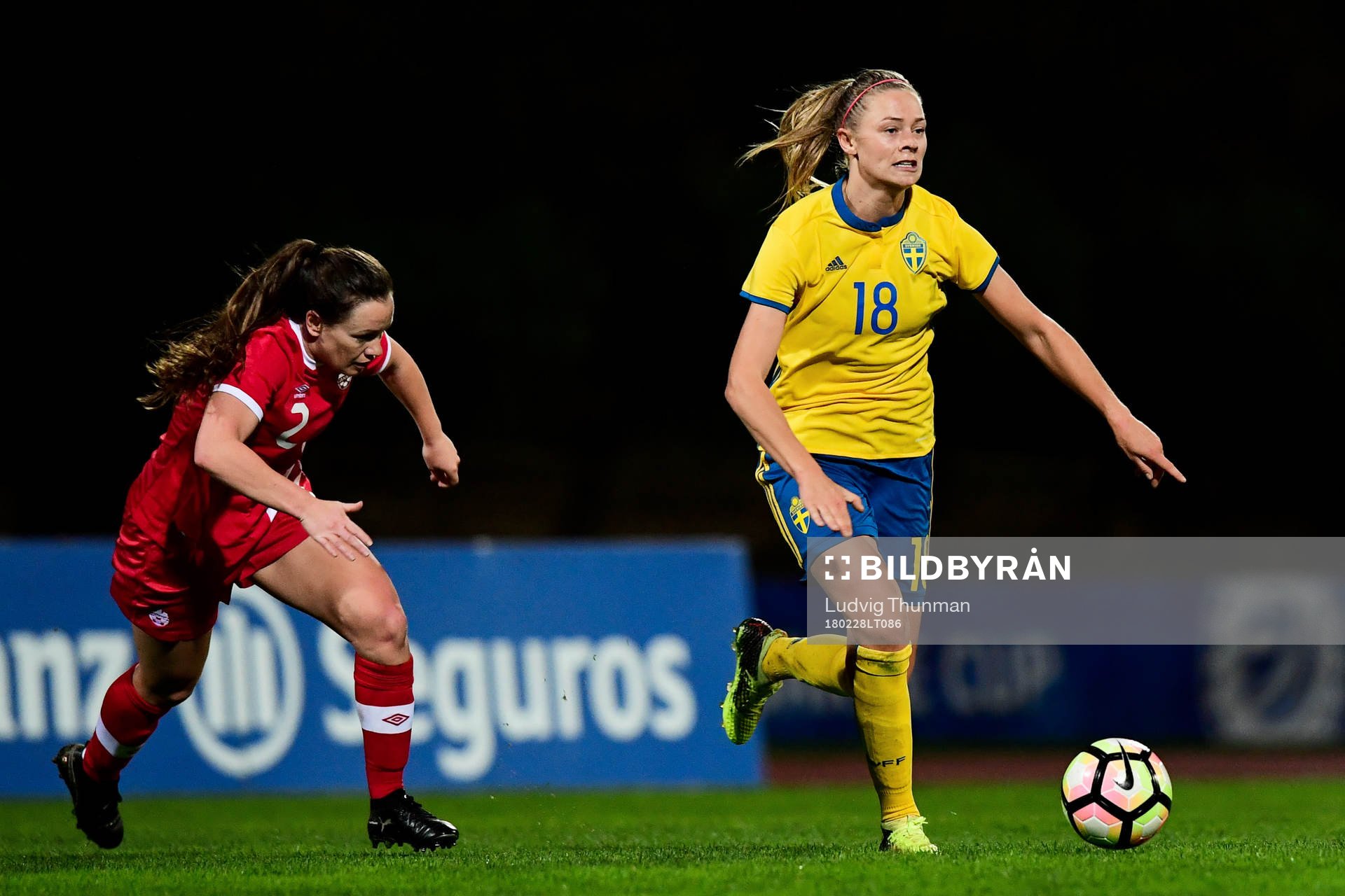 Kanadas Allysha Chapman och Sveriges Fridolina Rolfö