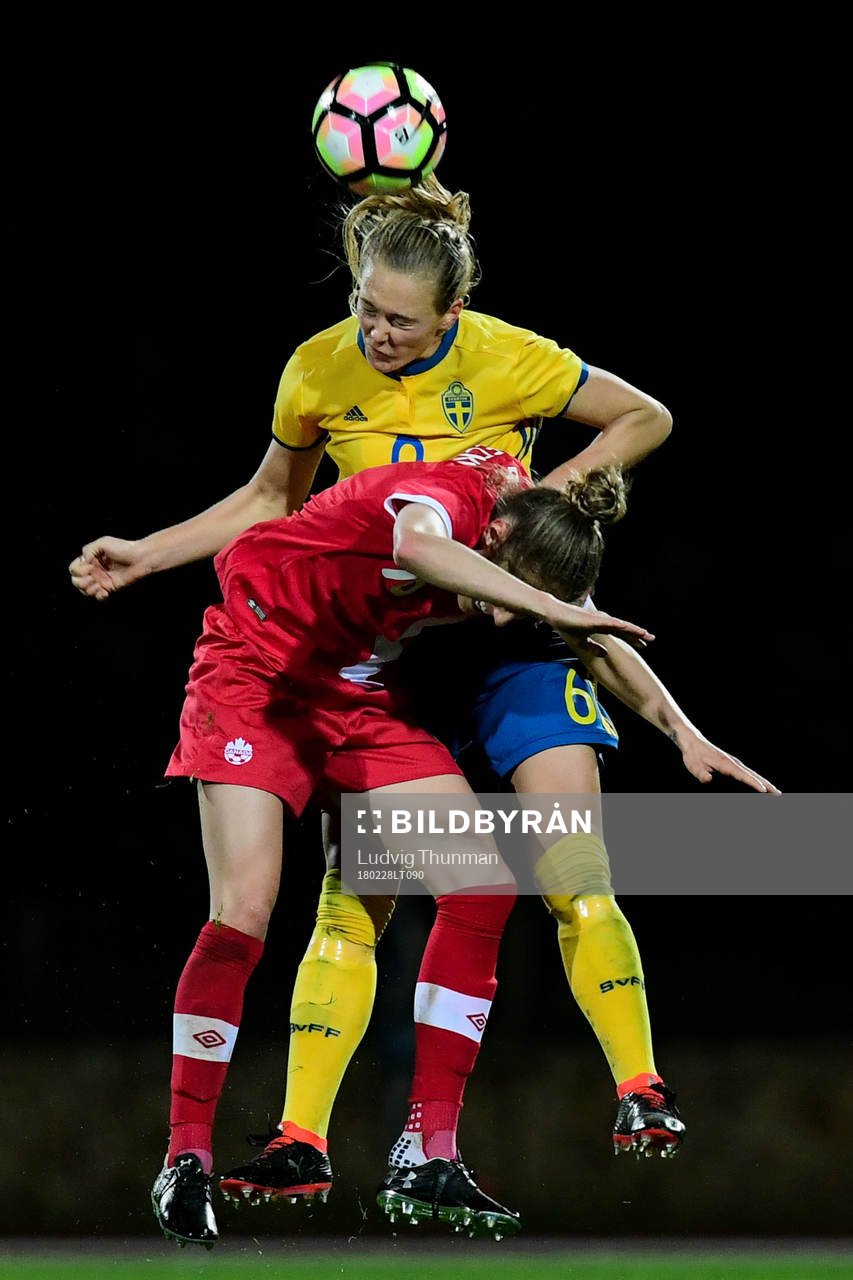 Sveriges Magdalena Eriksson och Kanadas Janine Beckie