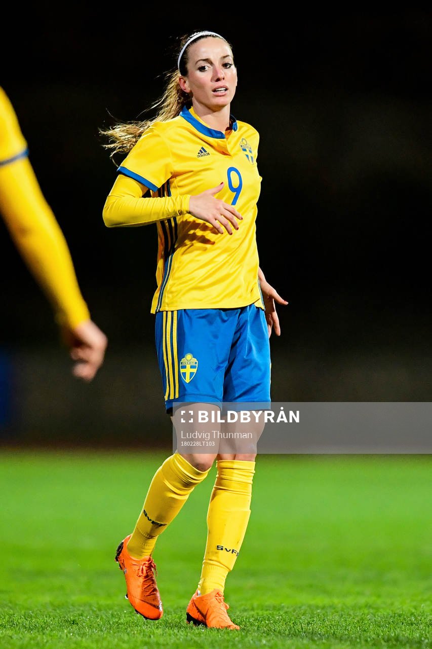 Sveriges Kosovare Asllani