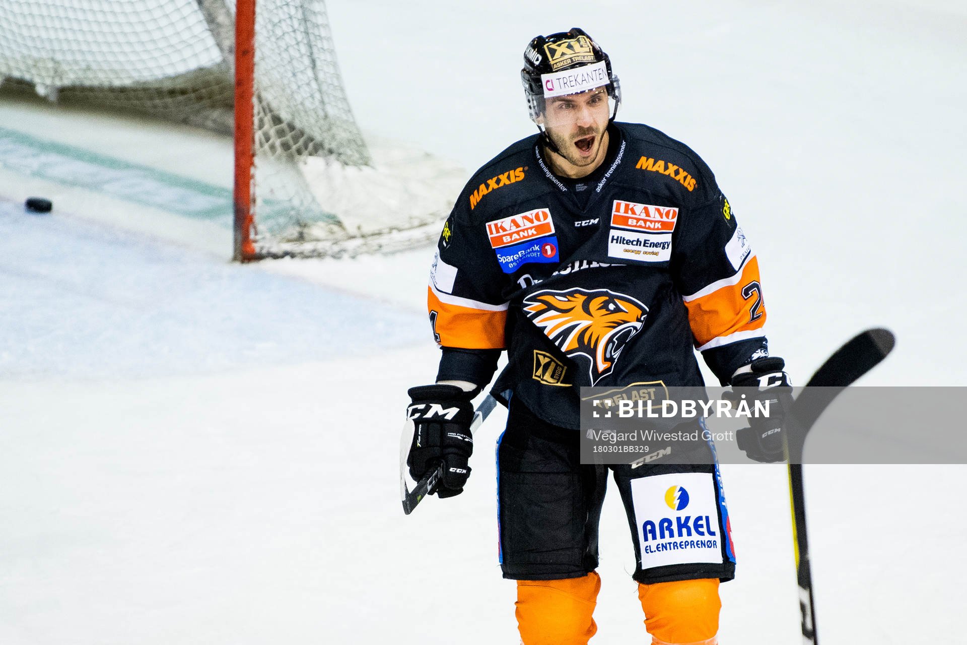 Nick Pageau of Frisk Asker celebrates scoring 1-0