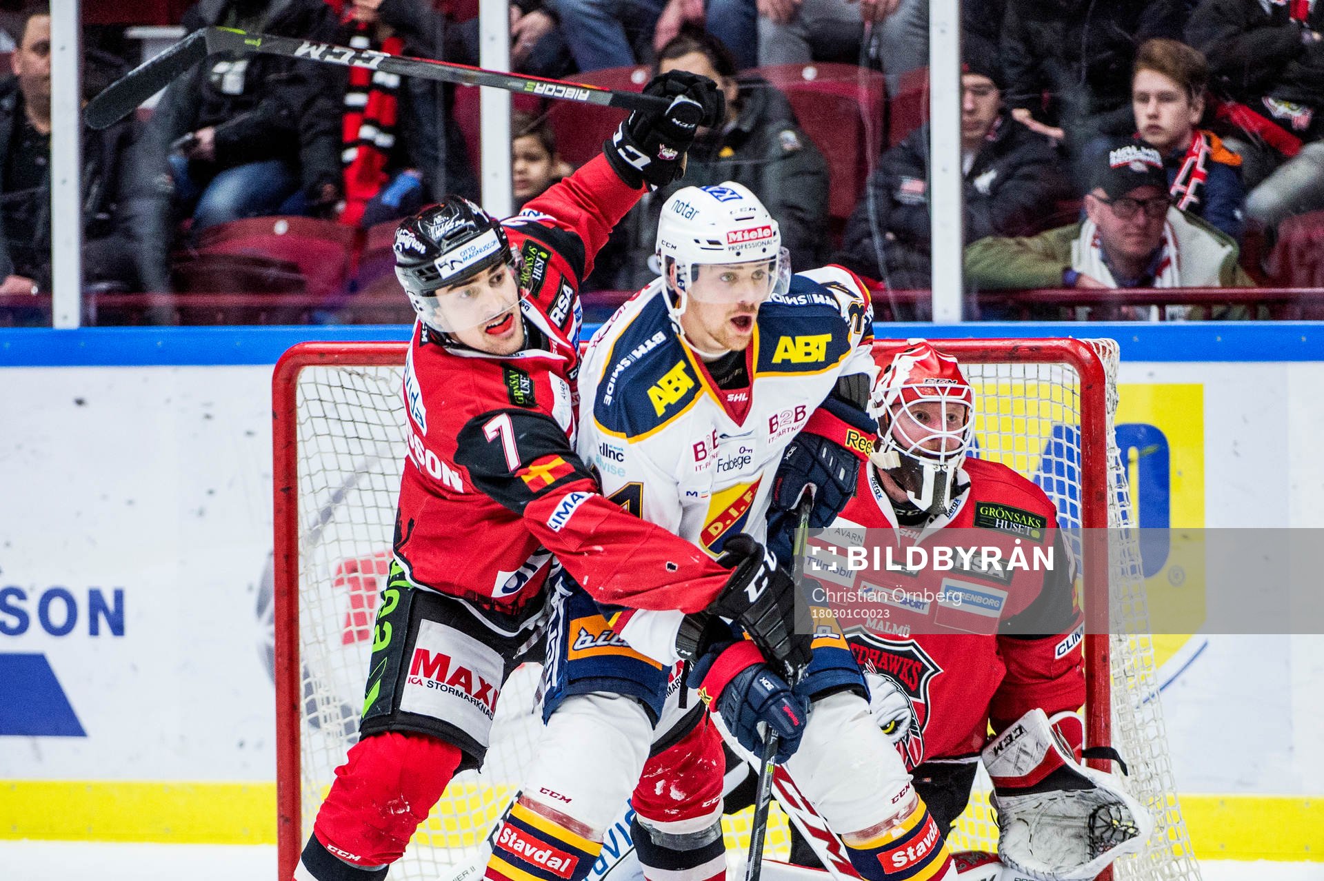Malmö Redhawks Nils Andersson och målvakt Jonas