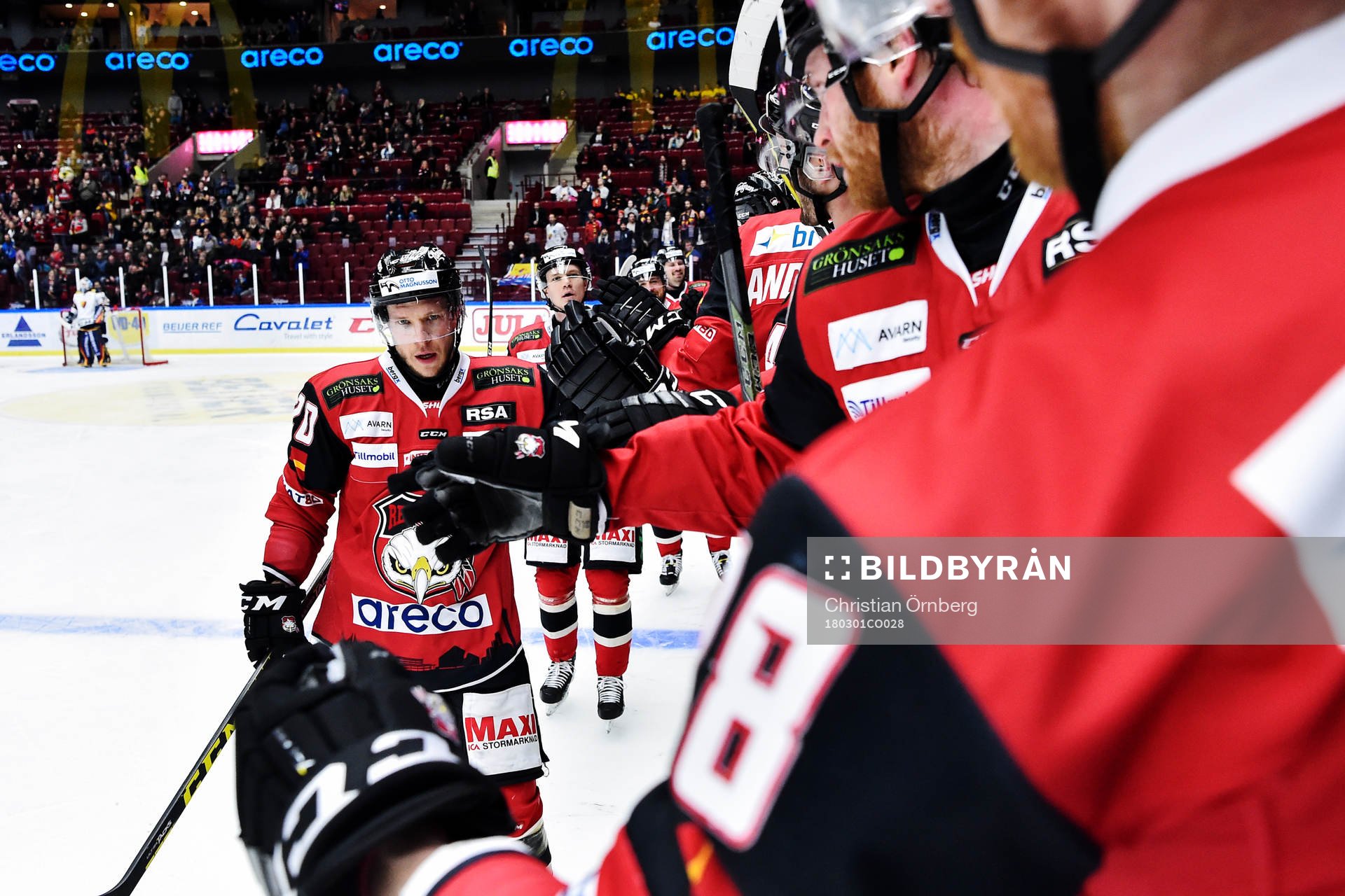 Malmö Redhawks Erik Forssell jublar med lagkamrater