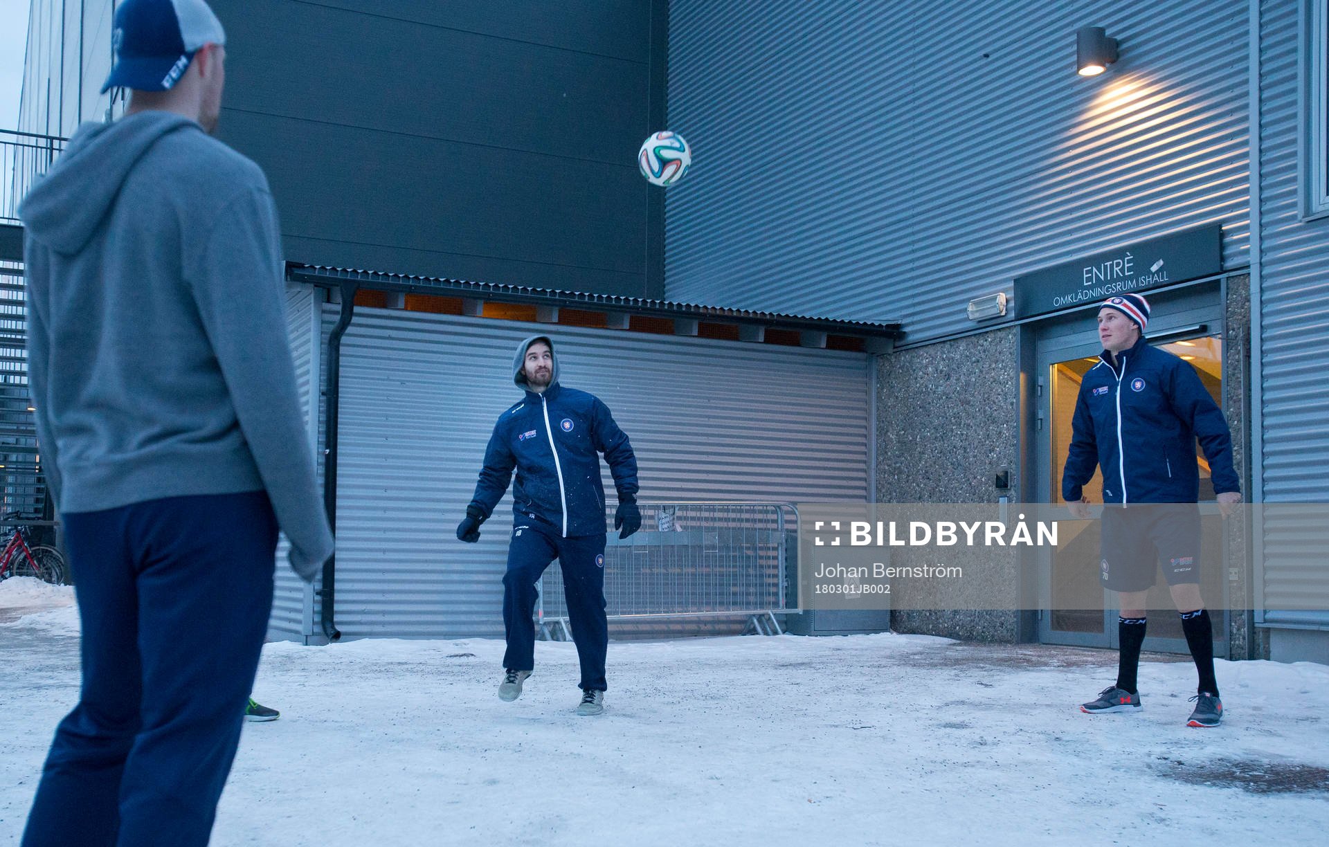 Växjös Andrew Calof och Dennis Rasmussen värmer upp med