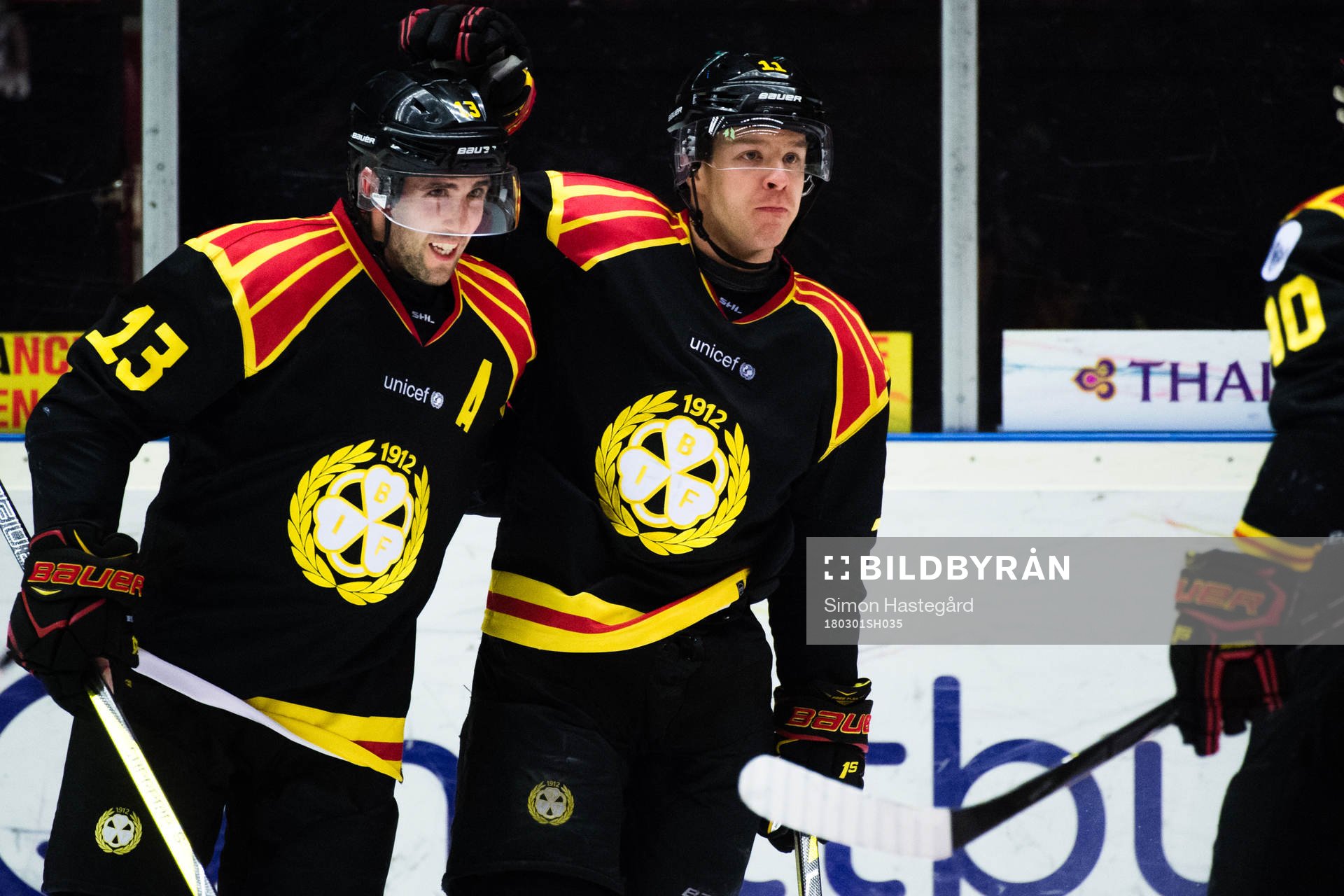 Brynäs Ryan Gunderson och Kevin Clark jublar