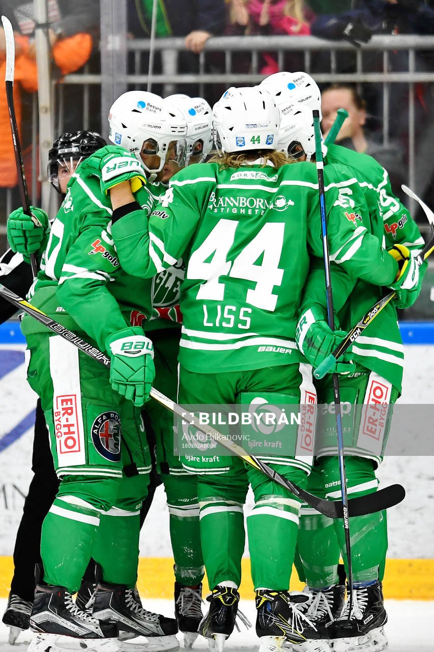 Rögles Balint Horvarth jublar med lagkamrater