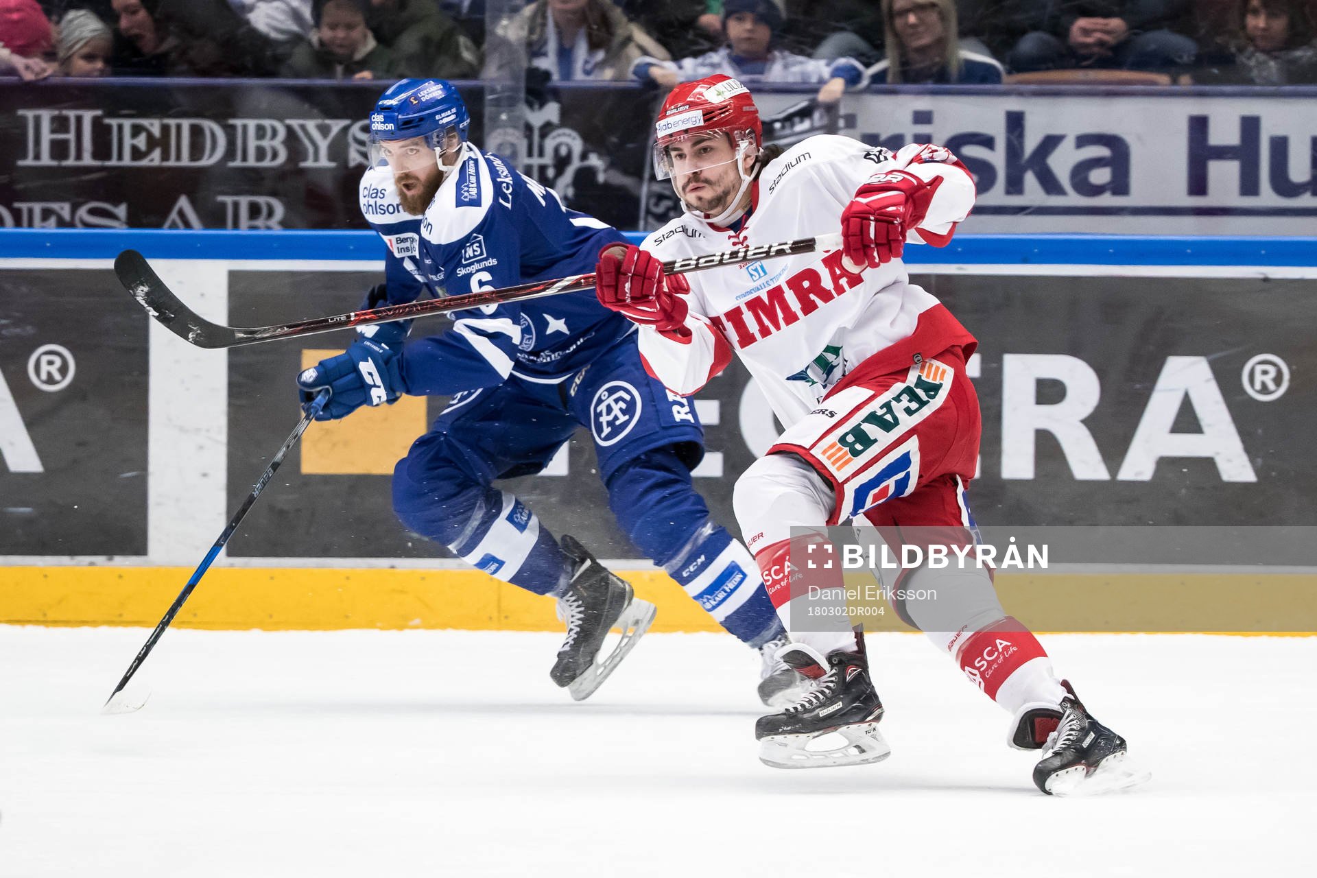 Timrås Alexandre Lavoie och Leksands Austin Madaisky  i
