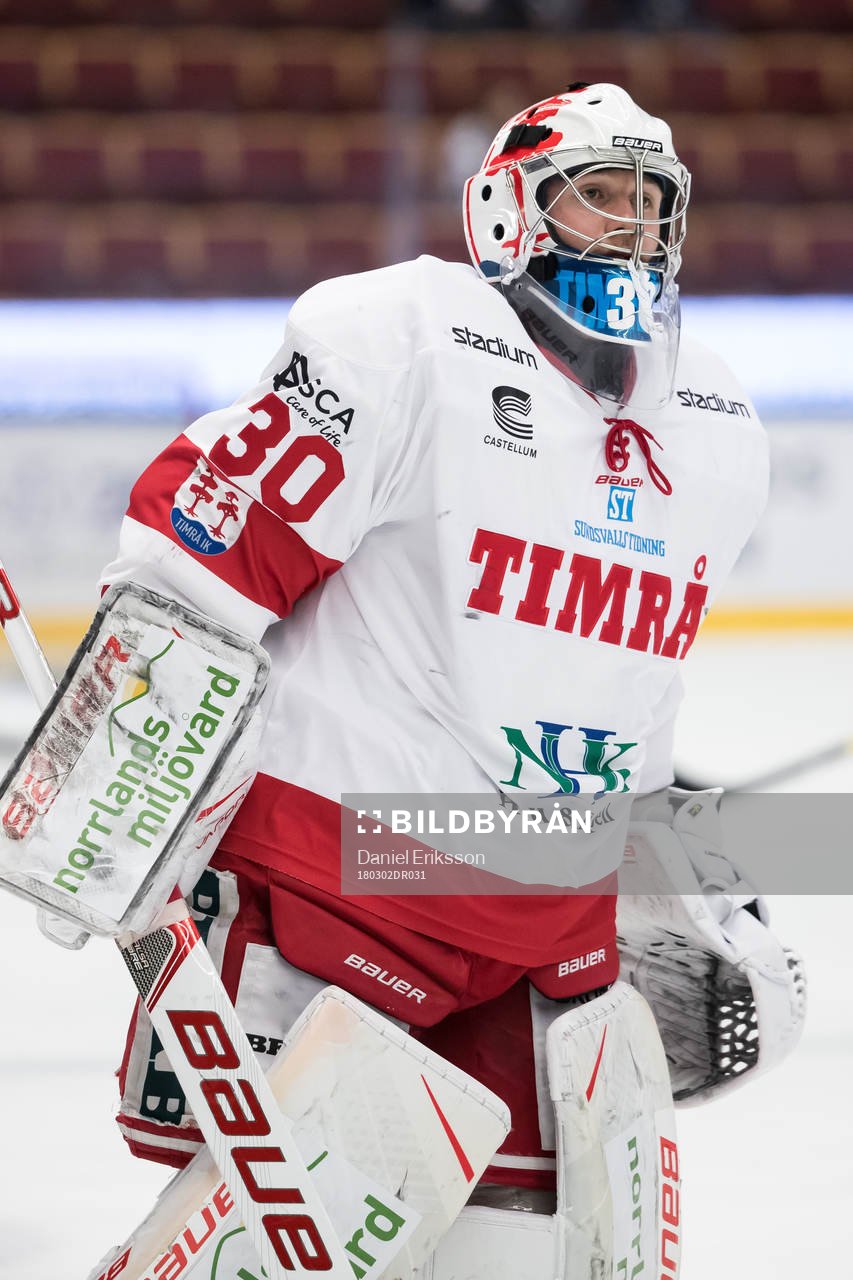 Timrås målvakt Henrik Haukeland  i ishockeymatchen i