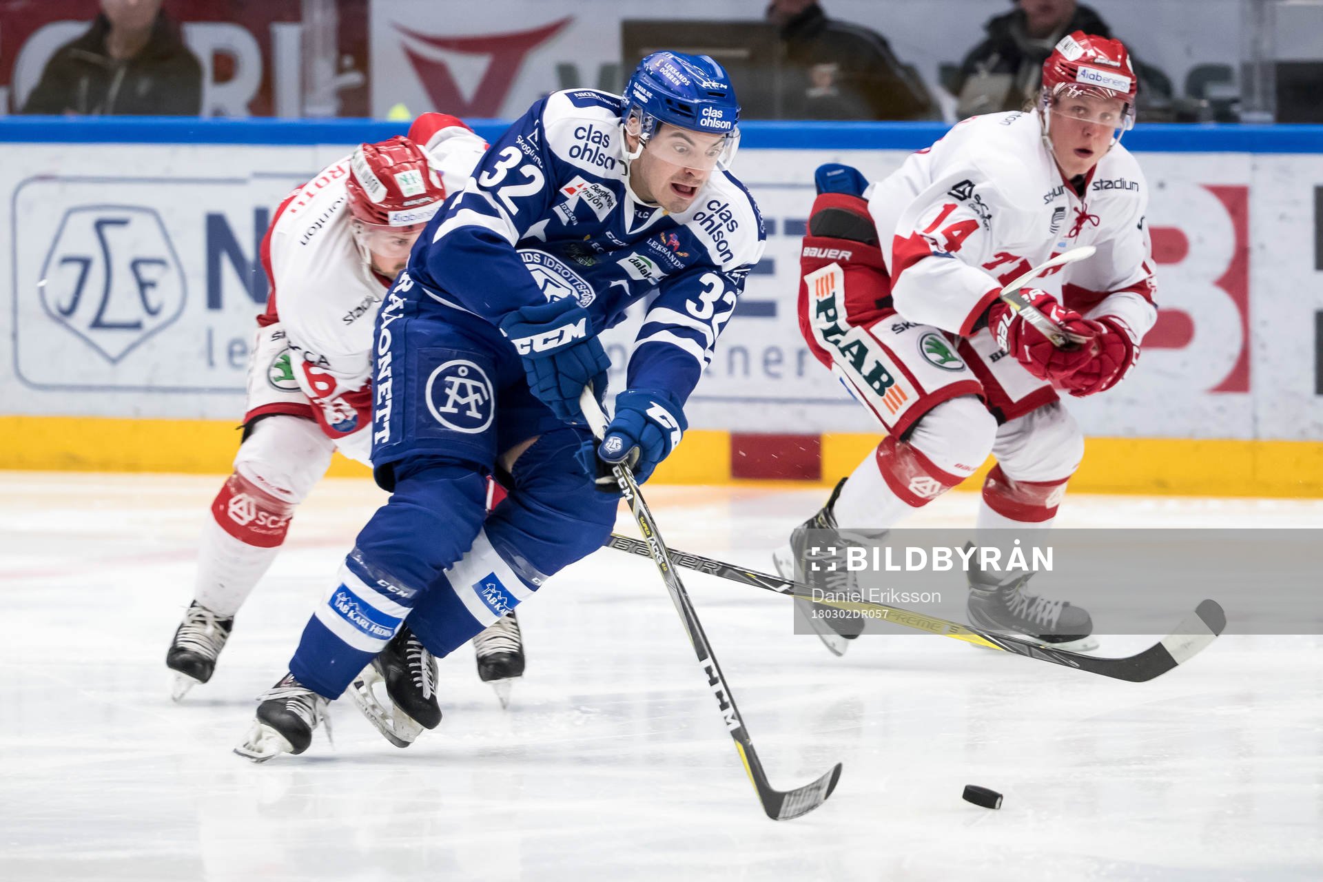 Leksands Patrick McNally och Timrås Fabian Zetterlund i