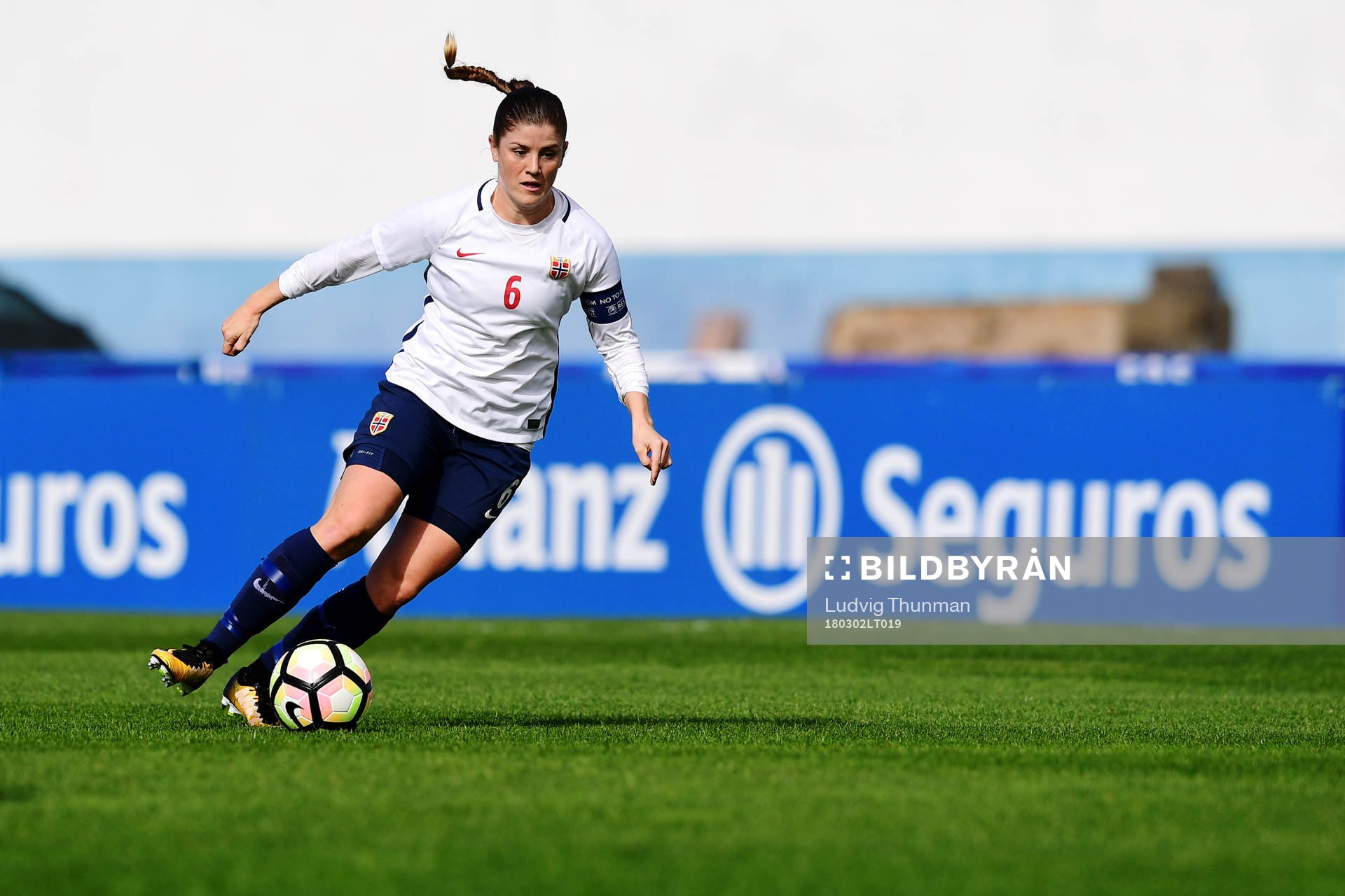 Norges Maren Nævdal Mjelde med bollen
