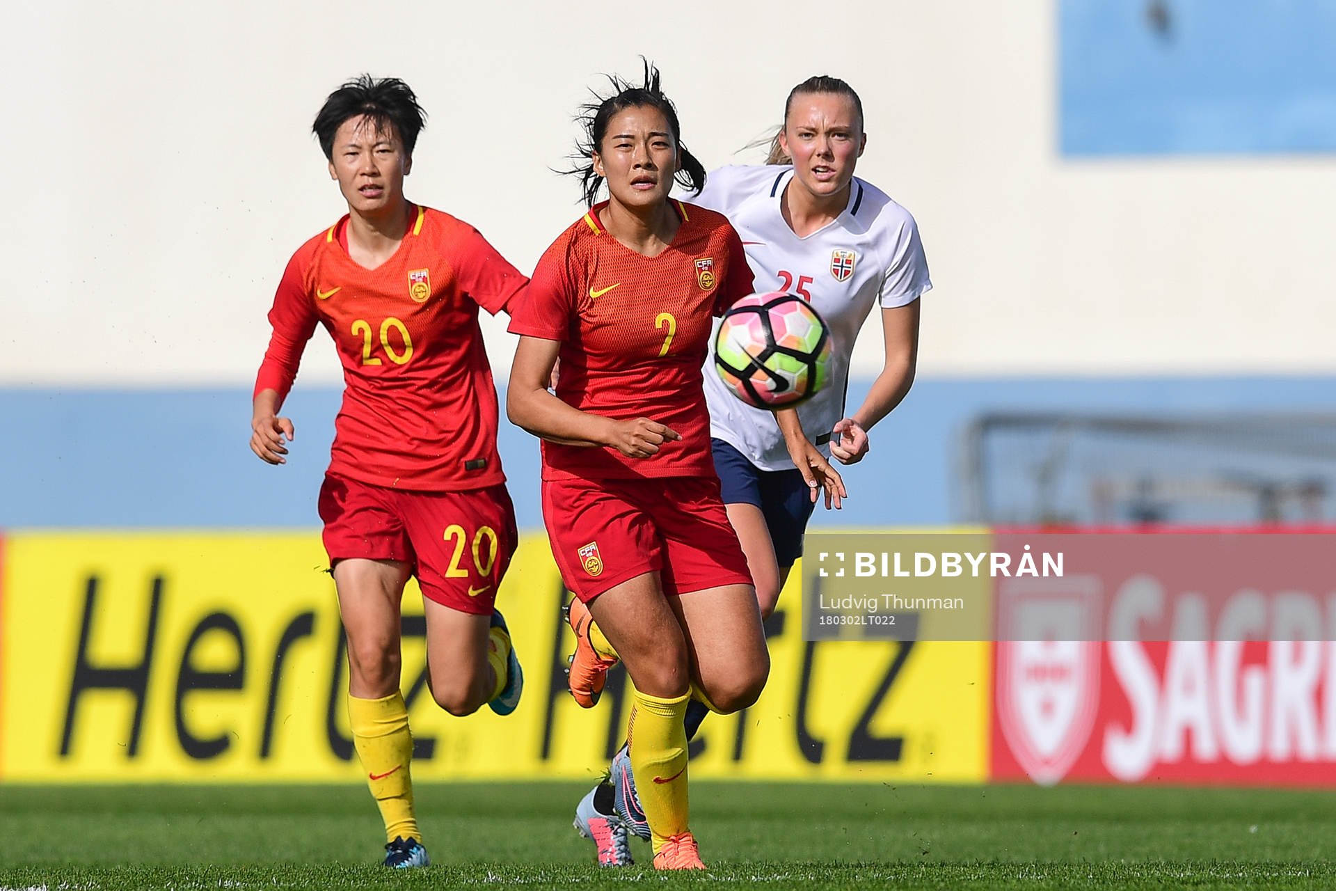 Kinas Zhang Rui och Liu Shanshan samt Norges Synne Sofie