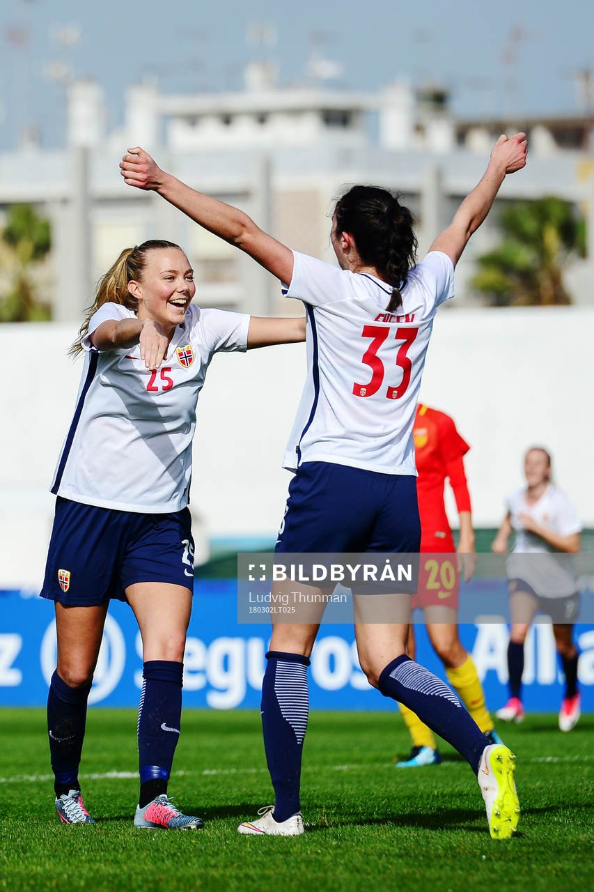Norges Synne Sofie Kinden Jensen och Ingrid Syrstad Engen