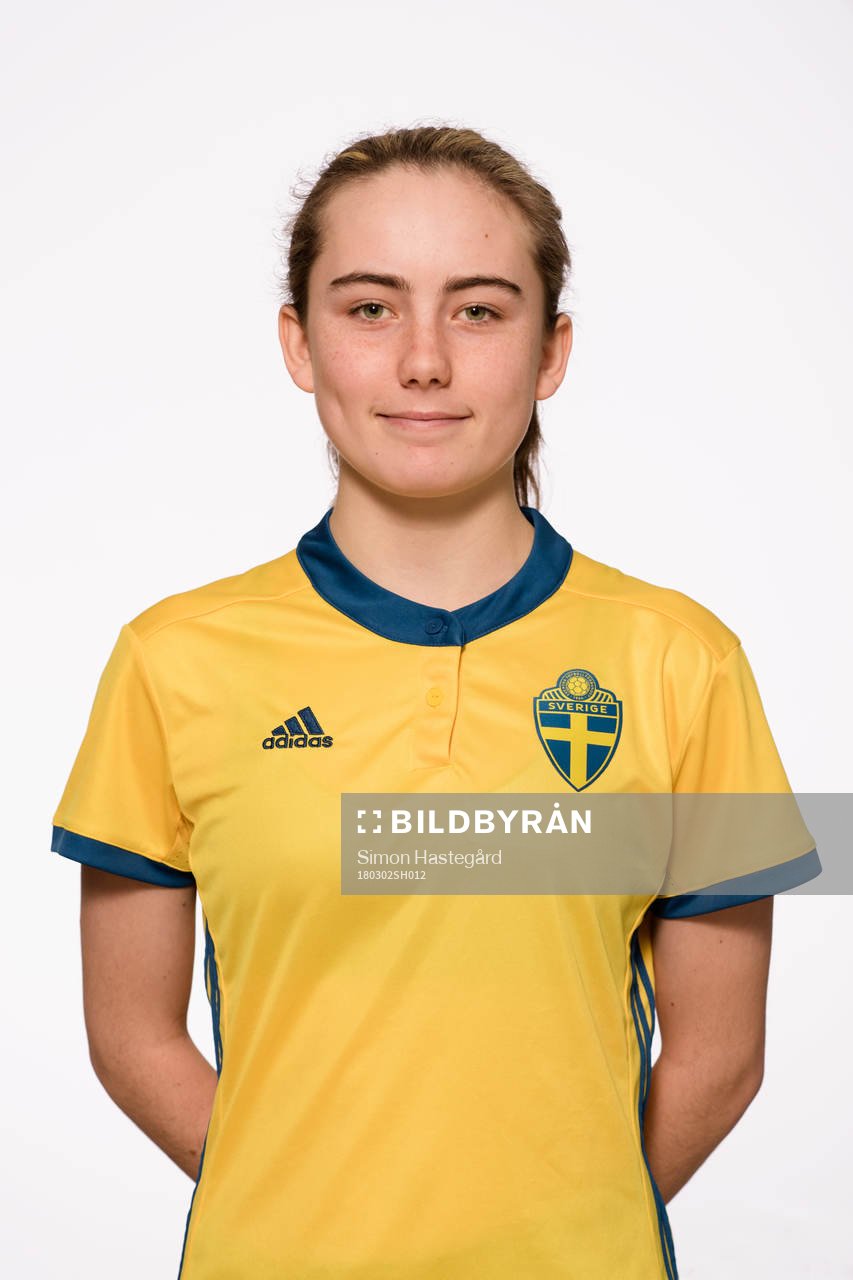 Matilda kristell i F16-landslaget